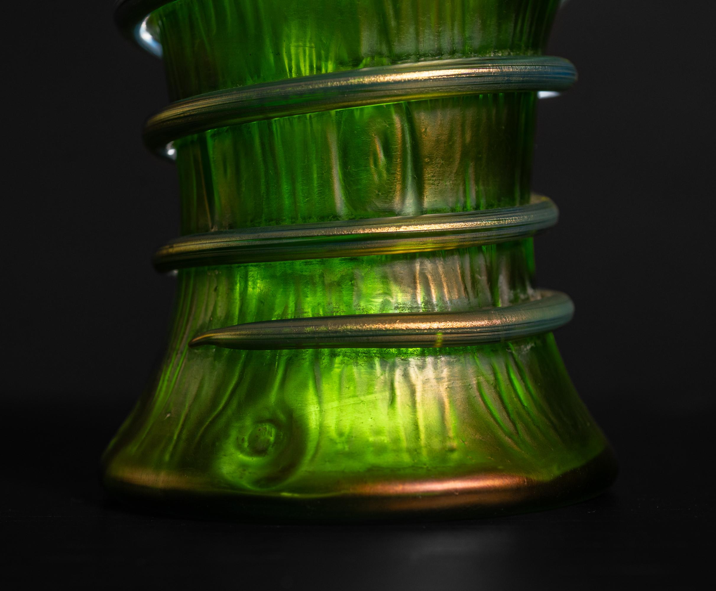 Art Nouveau Gold & Green Glass Snake Vase by Johann Loetz Witwe For Sale 2