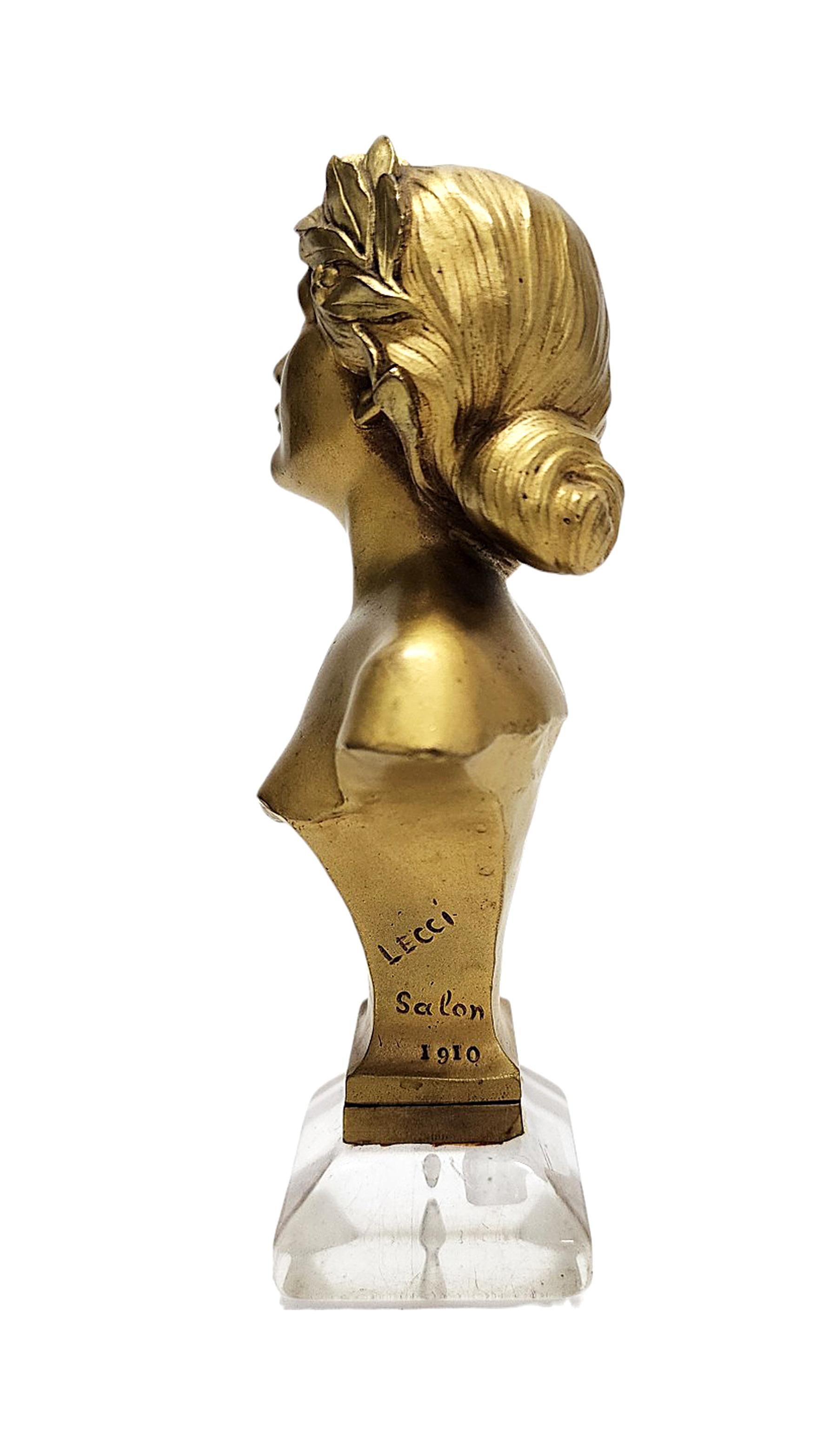Moulage Modèle Art Nouveau en bronze patiné or 'La Poésie' signé Lecci, France en vente