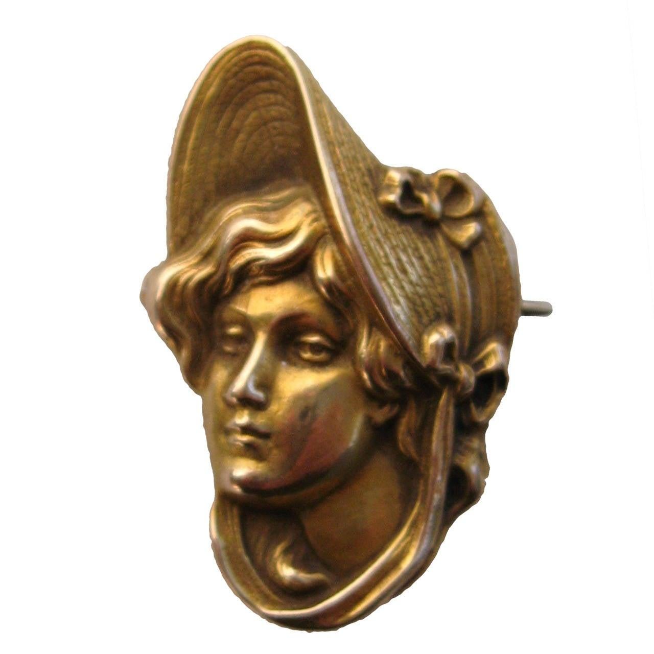 Women's Art Nouveau Gold Portrait Brooch Pin Pendant 1900s For Sale