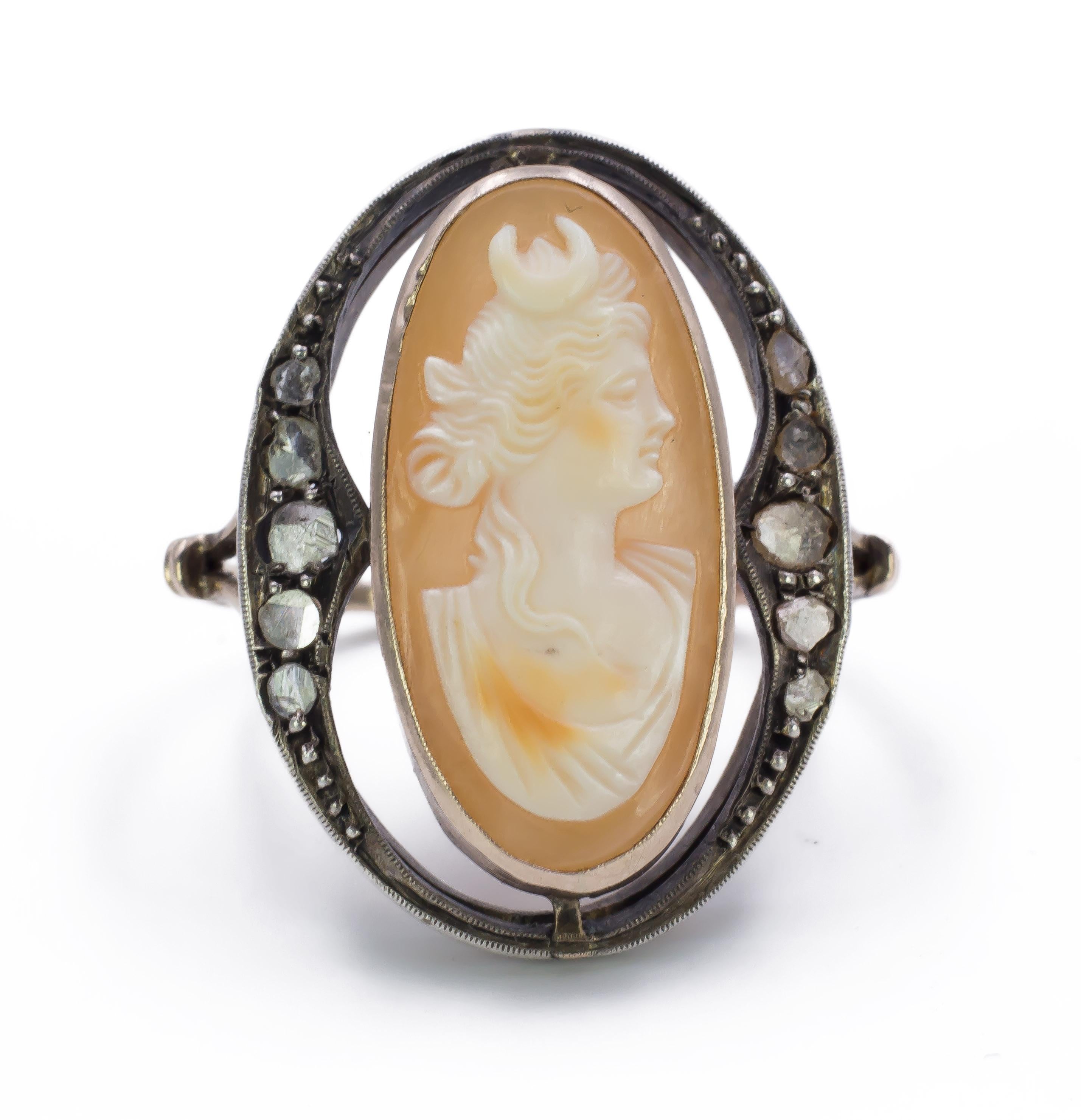Art Nouveau Gold, Silver, Diamond and Cameo Ring In Good Condition For Sale In Bologna, IT