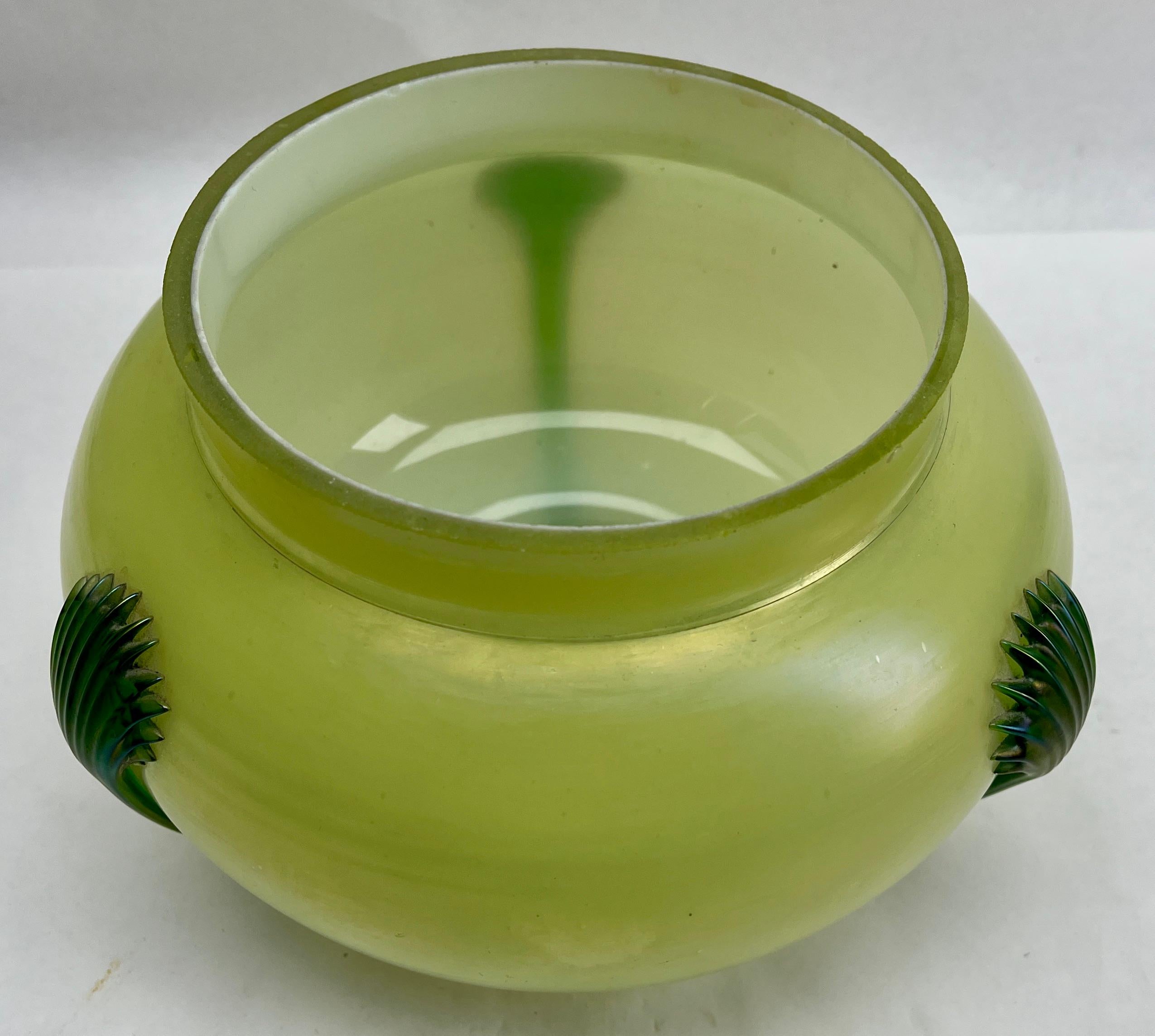 Art Nouveau Green iridescent glass Pique Fleurs' vase by Loetz' with Grille For Sale 3