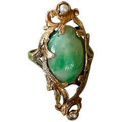 Art Nouveau Green Jadeite Cabochon 18 Karat Yellow Gold Ring - Size 8