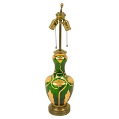 Lampe de table Art Nouveau en faïence verte et dorée