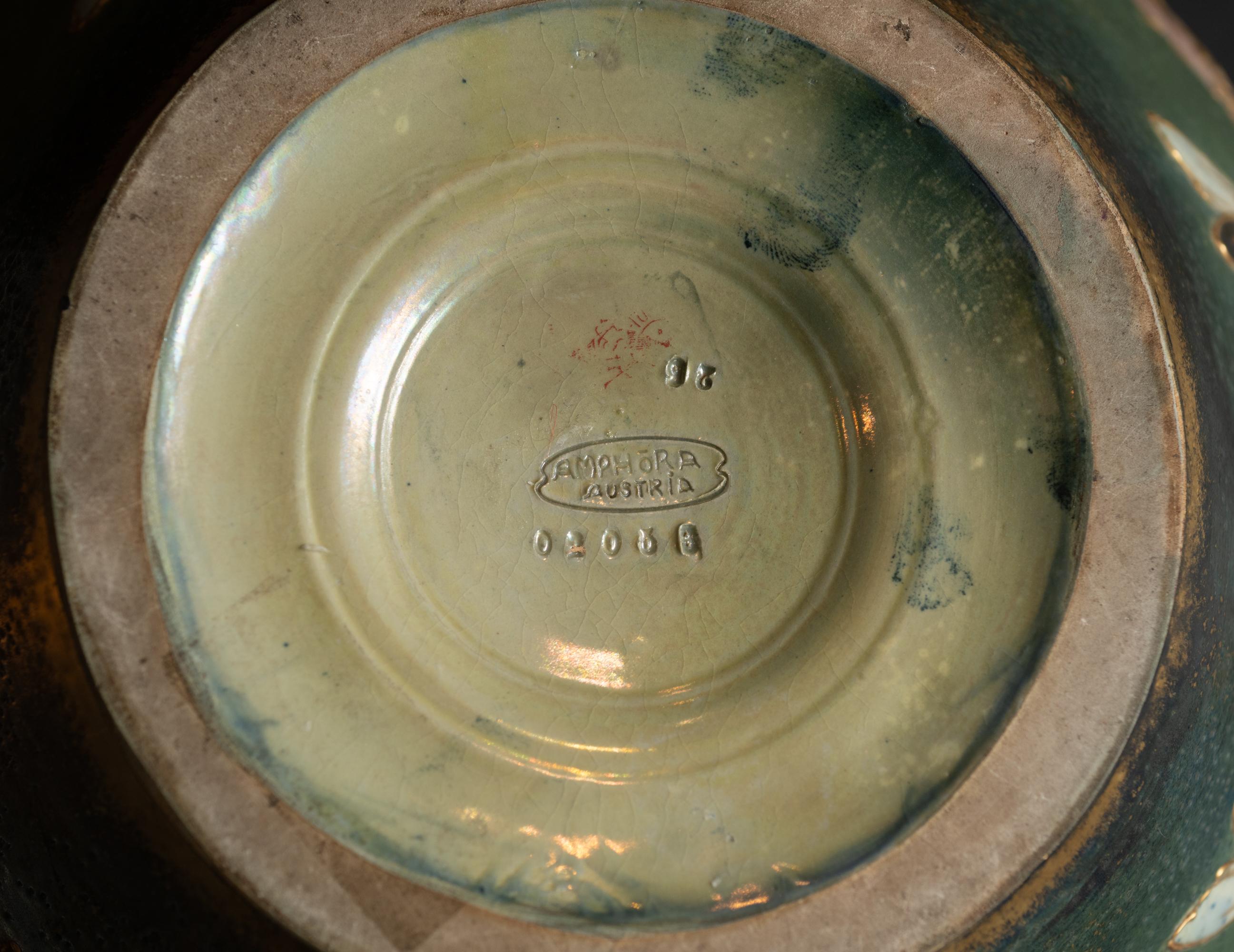 Vaso a forma di ciotola in stile Art Nouveau Gres Bijou Butterfly & Spiderweb di RStK Amphora in vendita 5