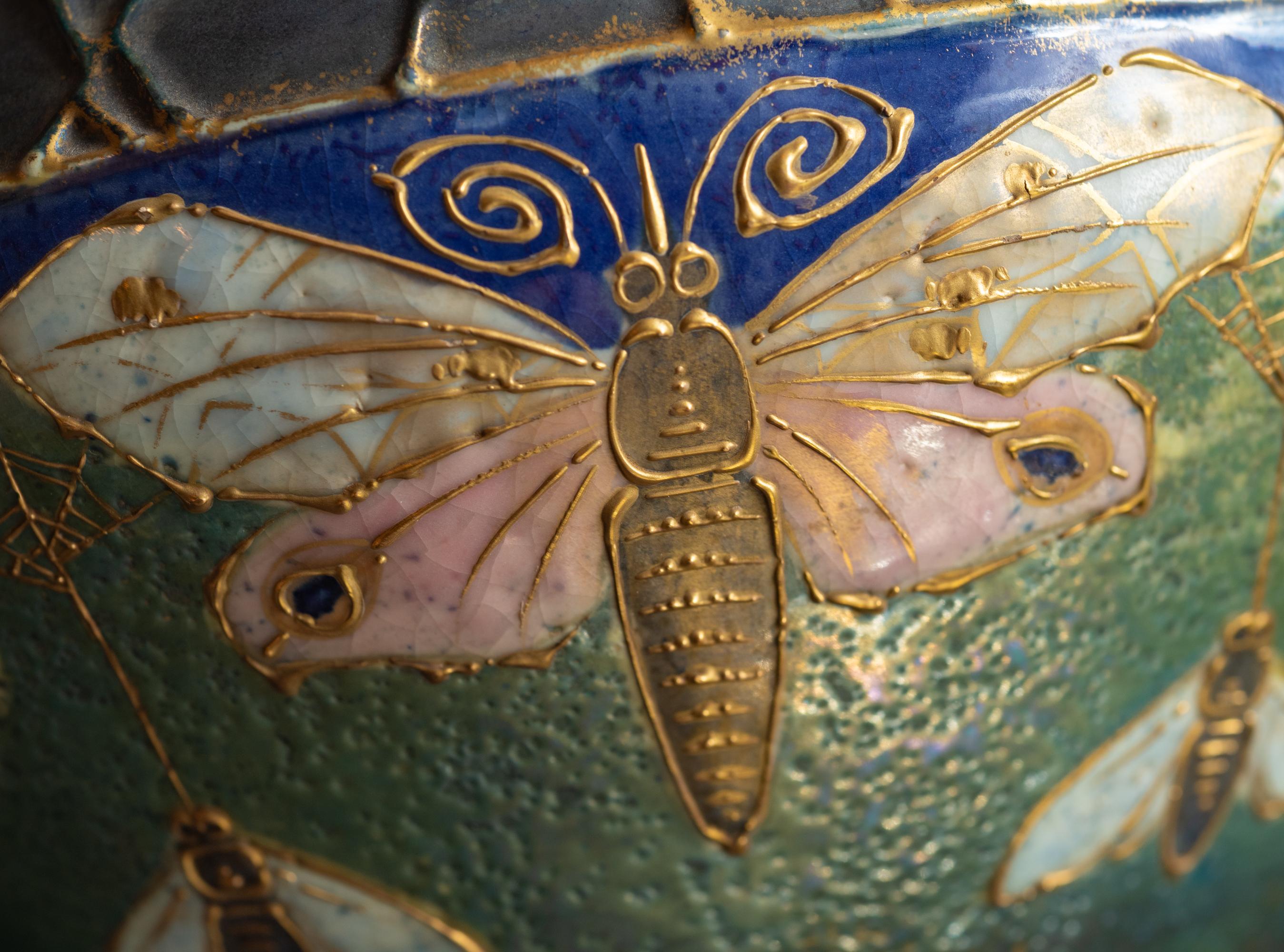 Vaso a forma di ciotola in stile Art Nouveau Gres Bijou Butterfly & Spiderweb di RStK Amphora in vendita 1