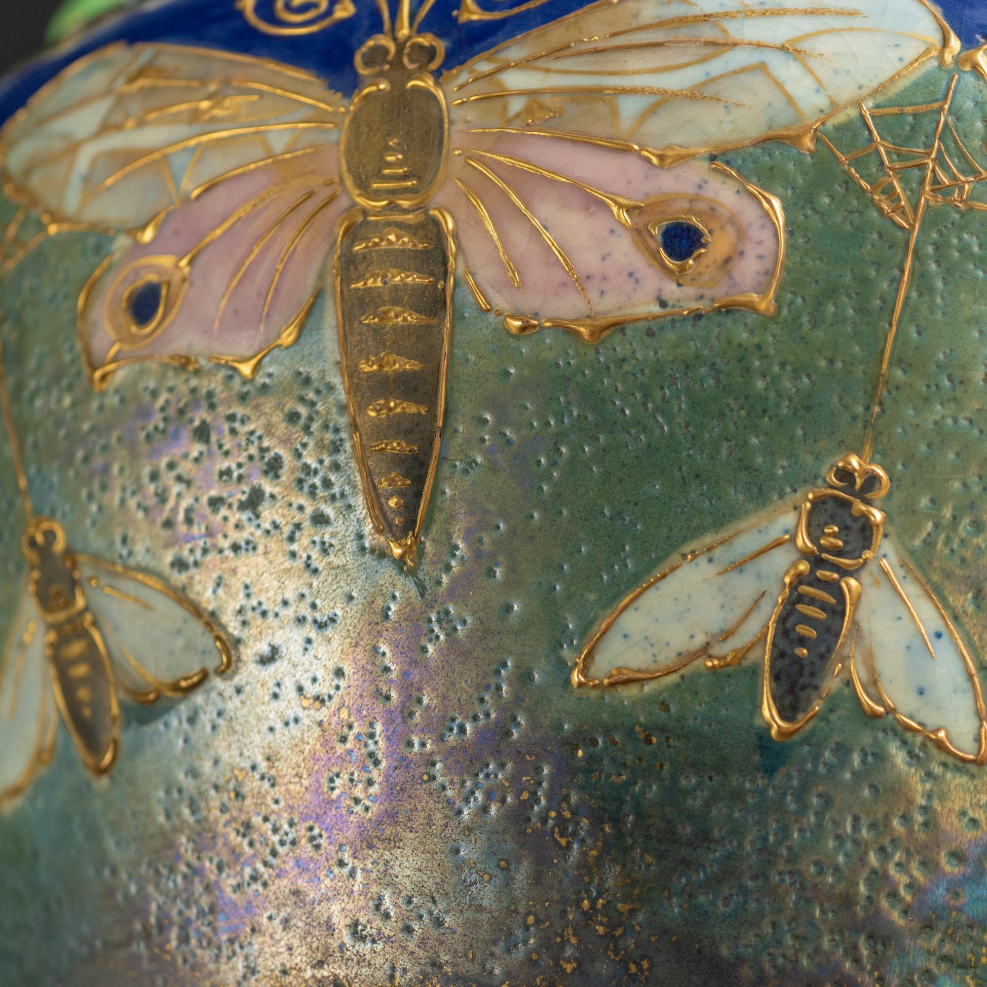 Vaso a forma di ciotola in stile Art Nouveau Gres Bijou Butterfly & Spiderweb di RStK Amphora in vendita 2