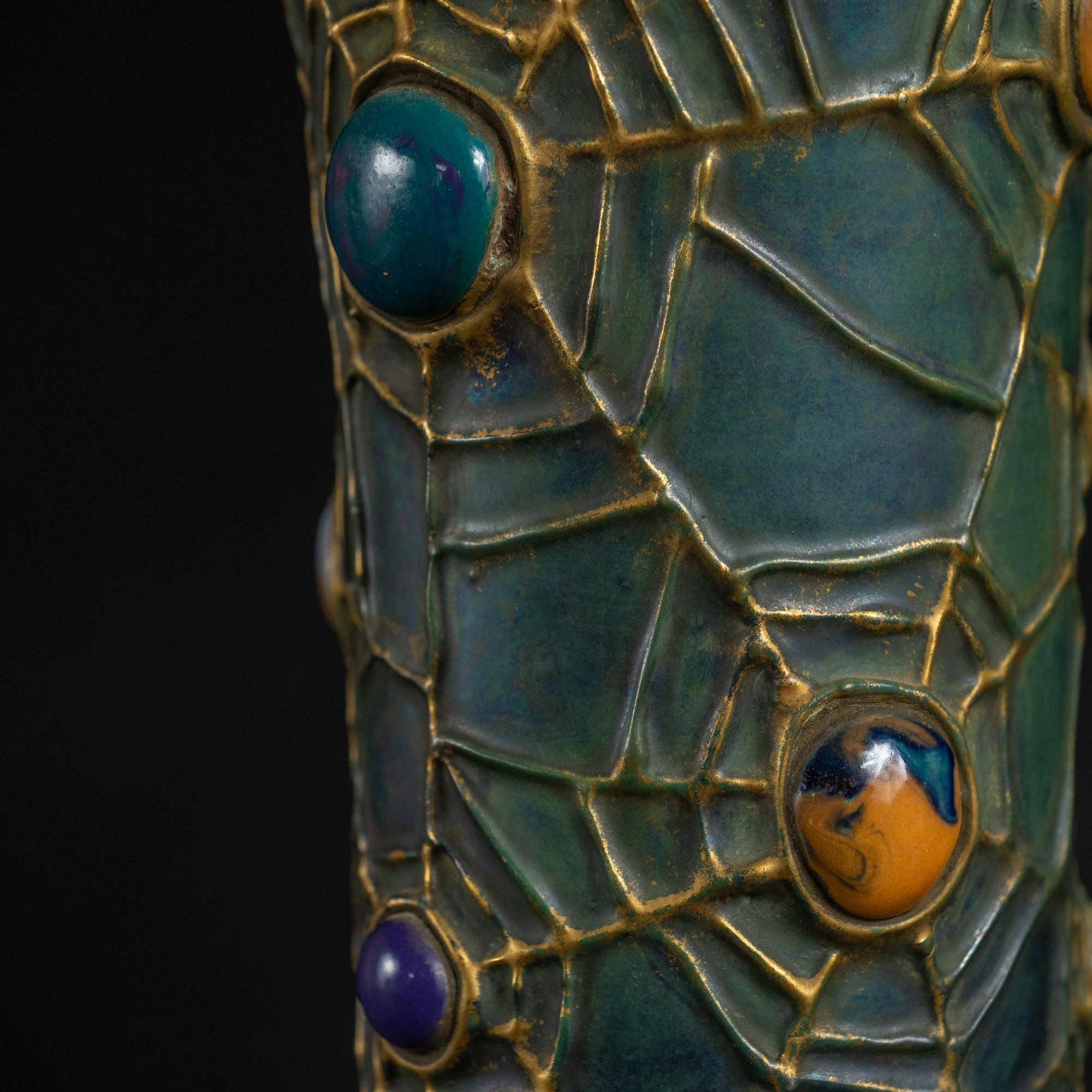 Inizio XX secolo Vaso scanalato Art Nouveau Gres Bijou Butterfly & Spiderweb di RStK Amphora in vendita