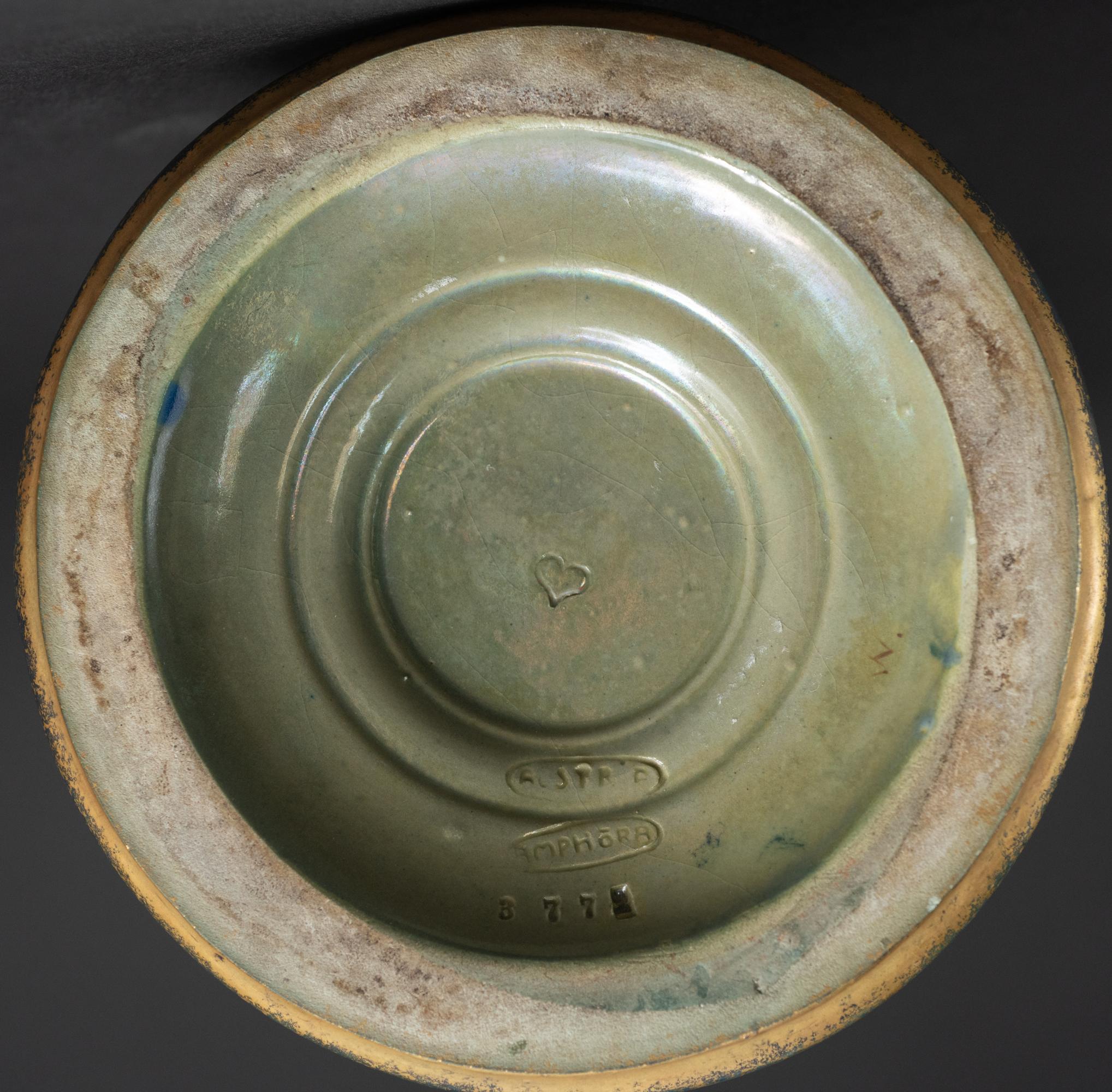 Vaso scanalato Art Nouveau Gres Bijou Butterfly & Spiderweb di RStK Amphora in vendita 2