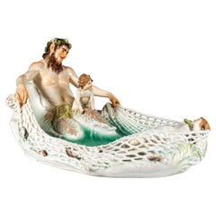 Gruppo Art Nouveau 'Cattura di una ninfa', di Paul Helmig, Meissen Germania, 1902 ca.