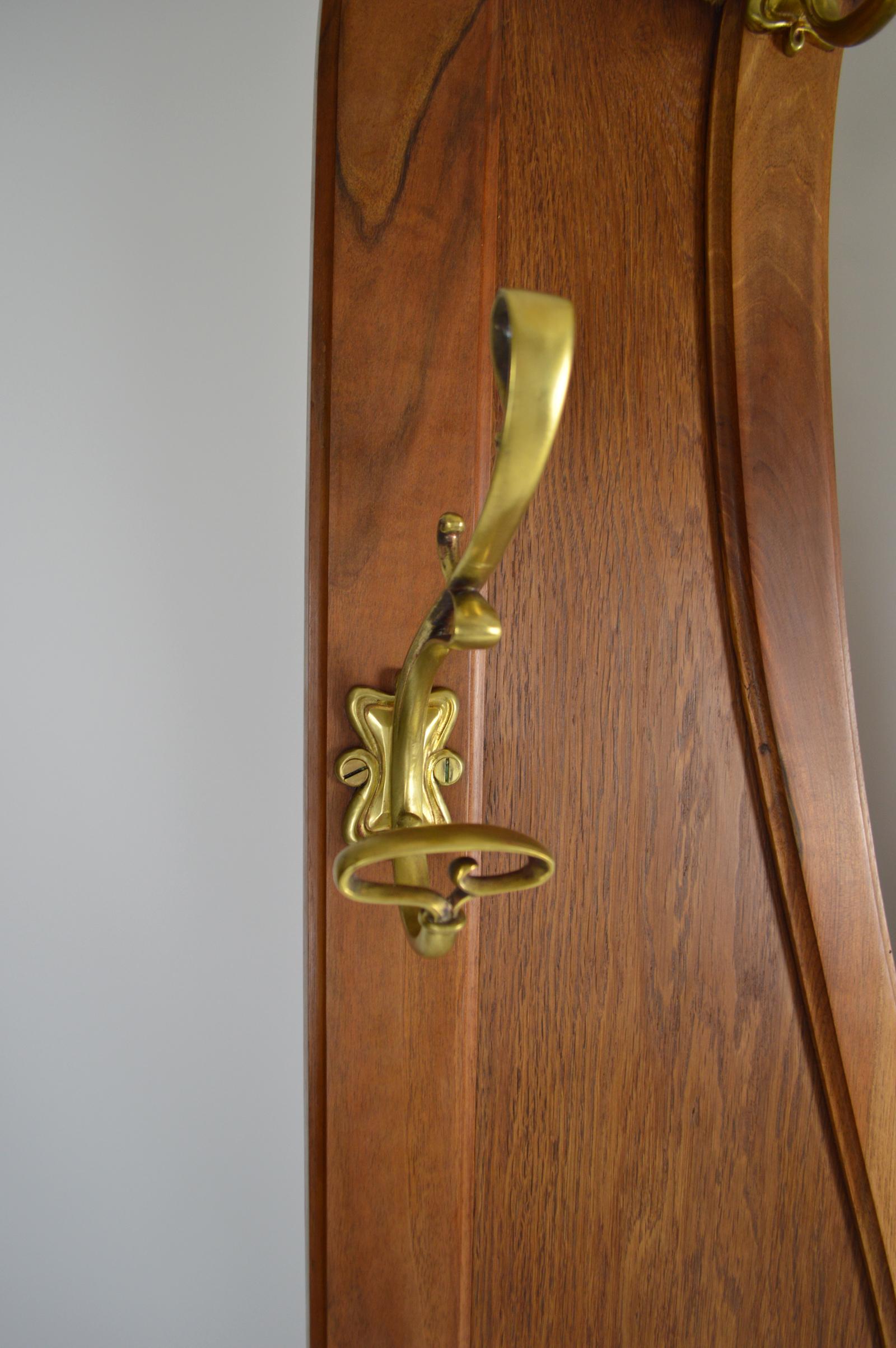 Walnut Art Nouveau Hall Stand or Coat Rack in the Style of Serrurier-Bovy, circa 1900 For Sale