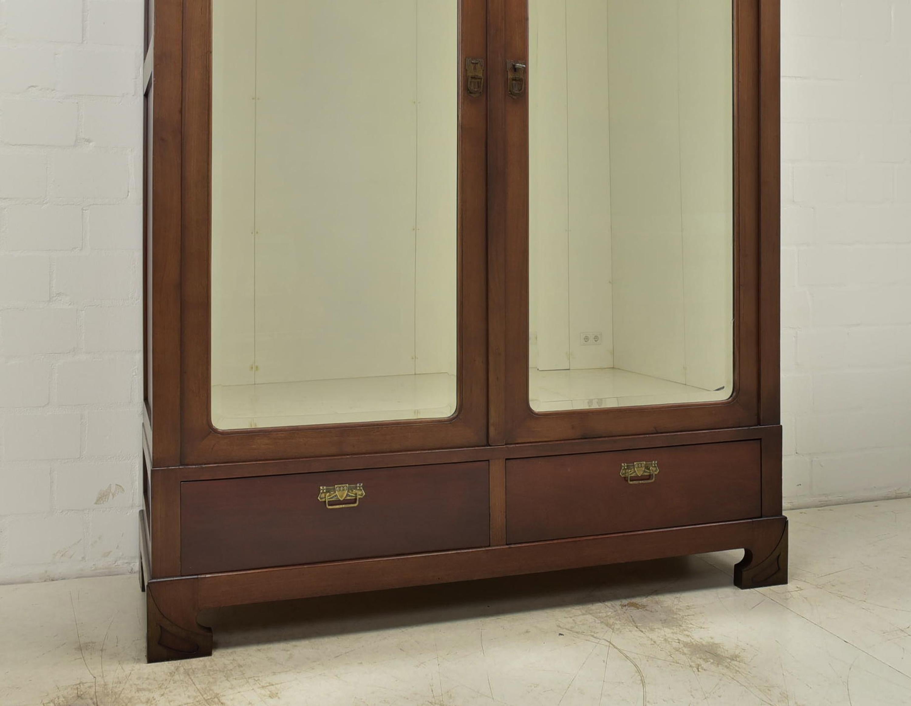 Art Nouveau Hallway Cabinet in Mahogany, 1920 For Sale 6