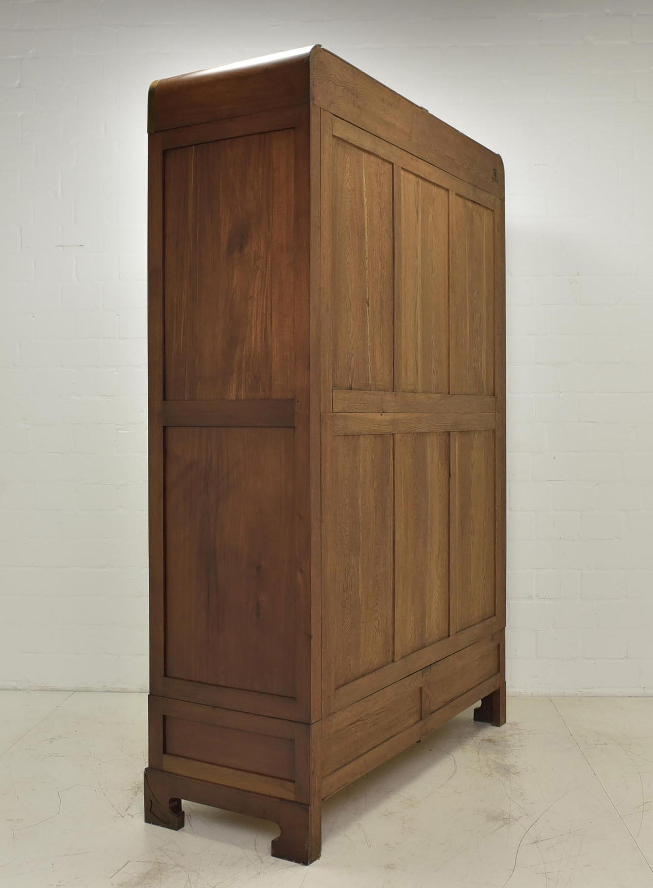 Art Nouveau Hallway Cabinet in Mahogany, 1920 For Sale 8