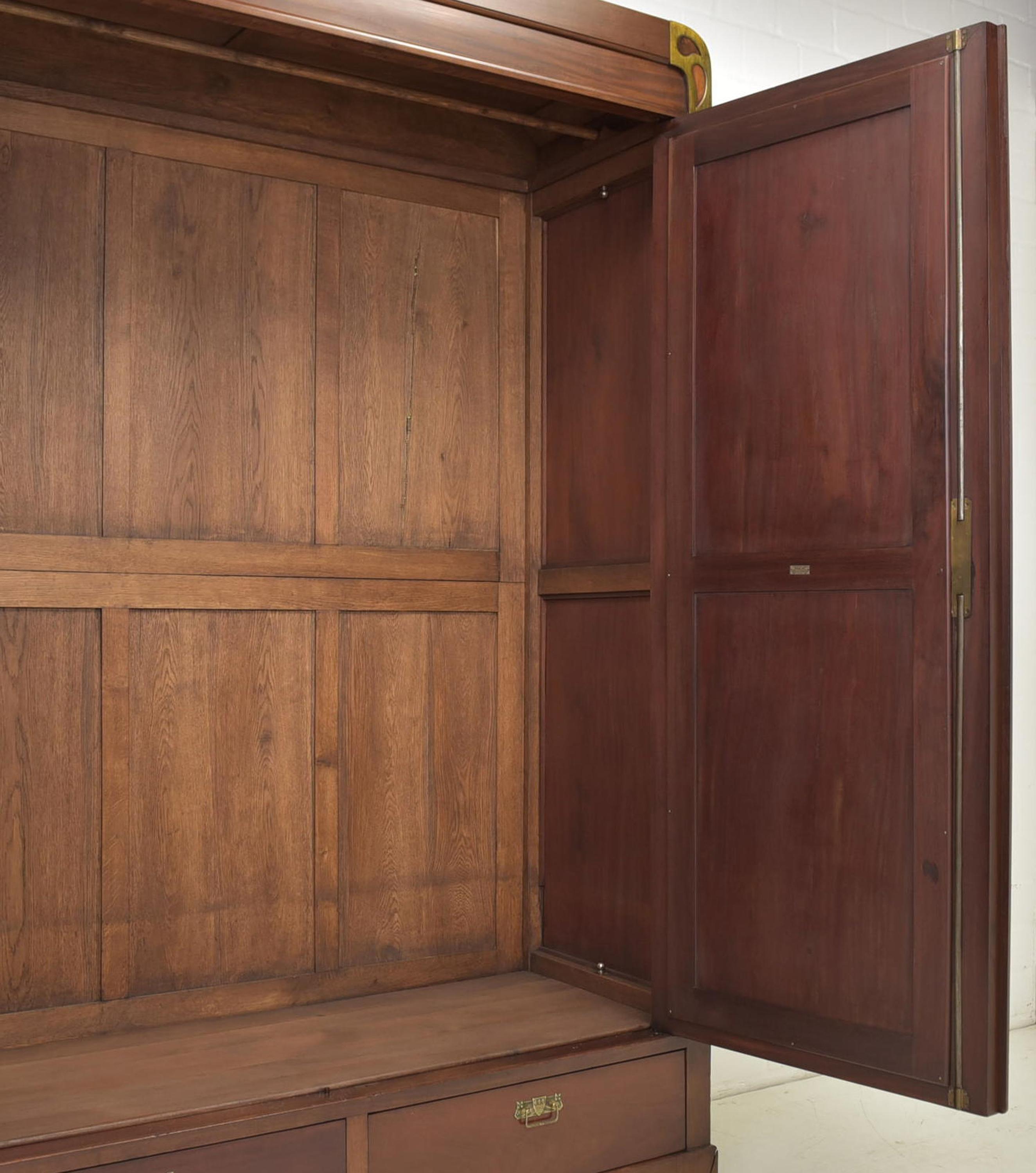 Art Nouveau Hallway Cabinet in Mahogany, 1920 For Sale 1