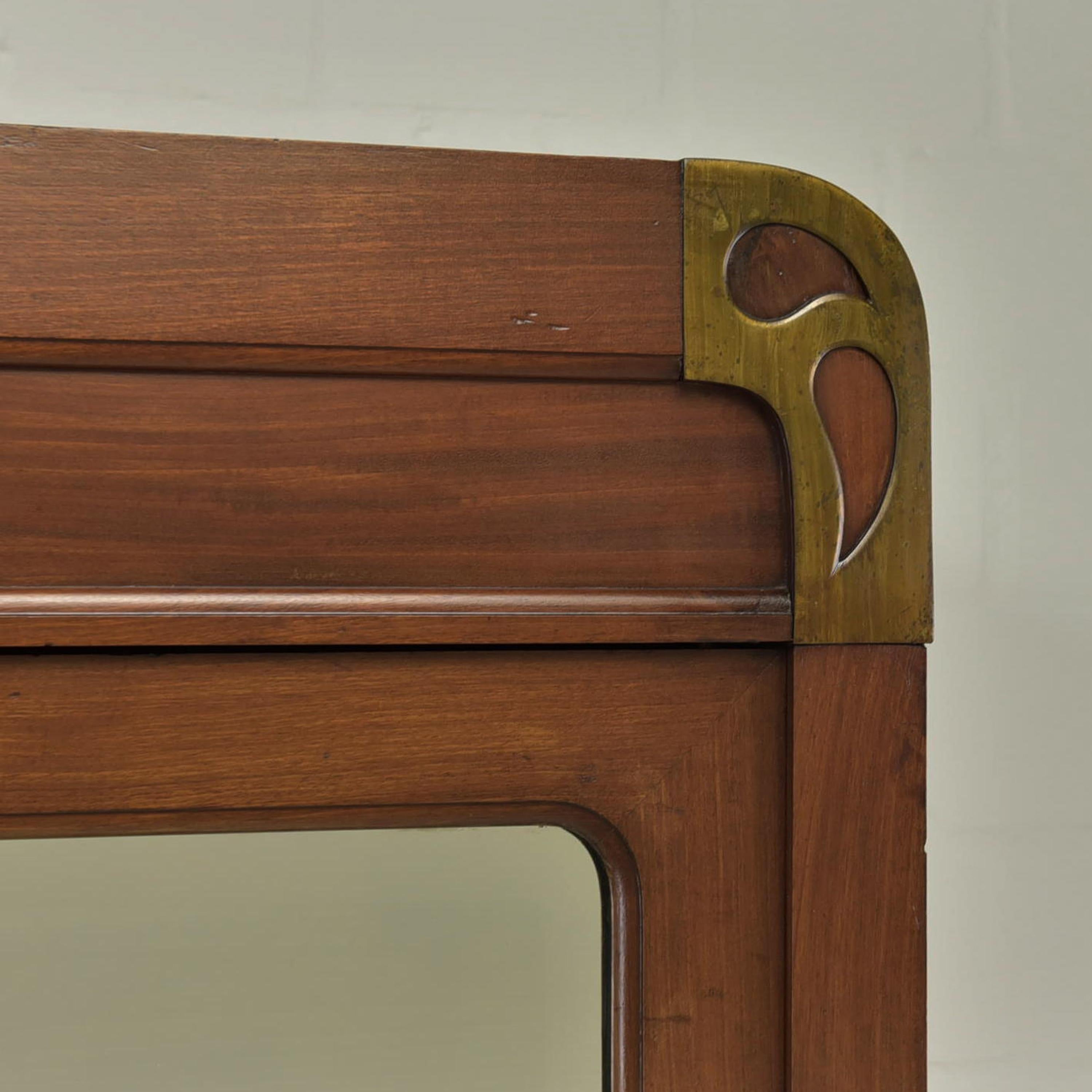 Art Nouveau Hallway Cabinet in Mahogany, 1920 For Sale 4