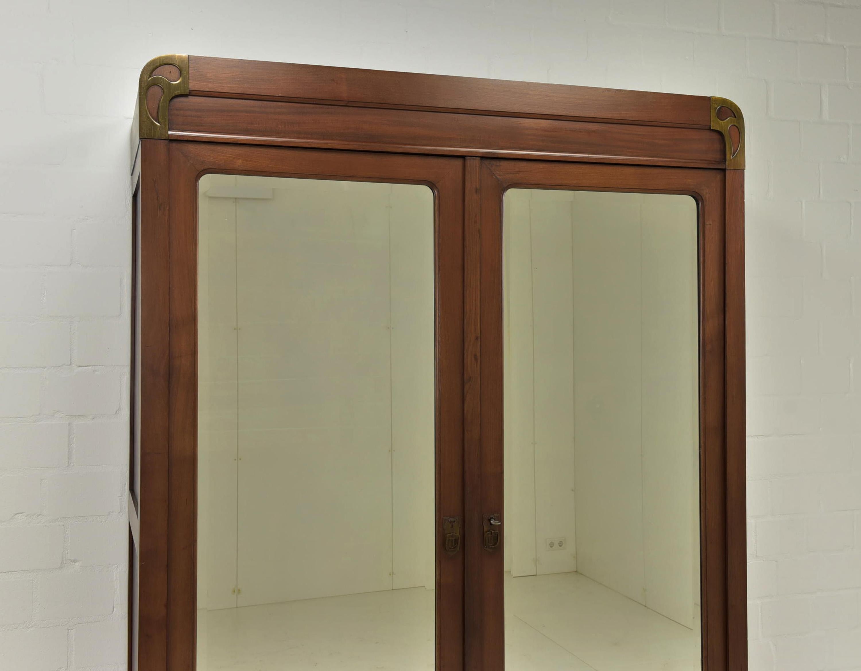 Art Nouveau Hallway Cabinet in Mahogany, 1920 For Sale 5