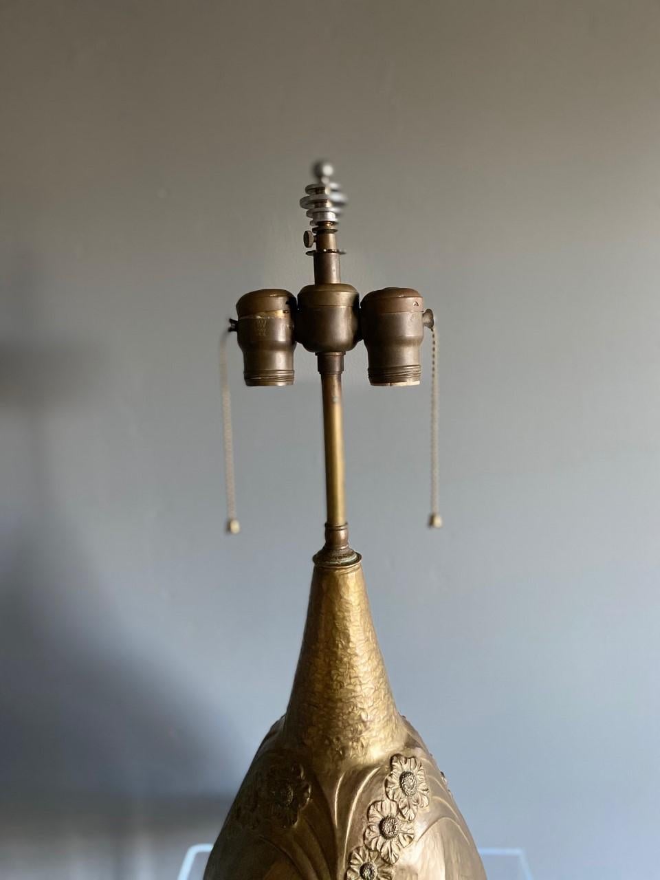 Jugendstil-Kürbislampe aus gehämmertem Zinn von Leon Provins, Belgien im Angebot 2