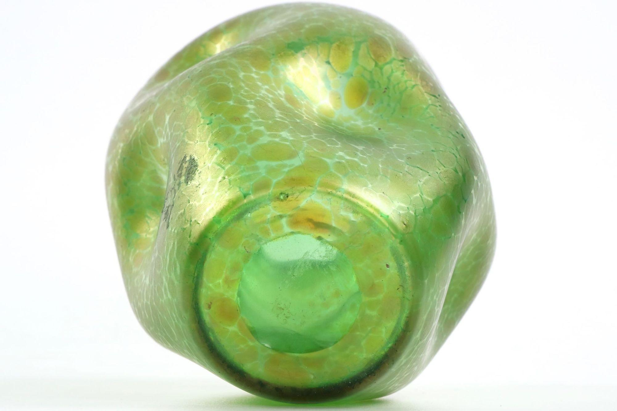 Art Nouveau Hand Blown Green Iridescent Art Glass Vase 5