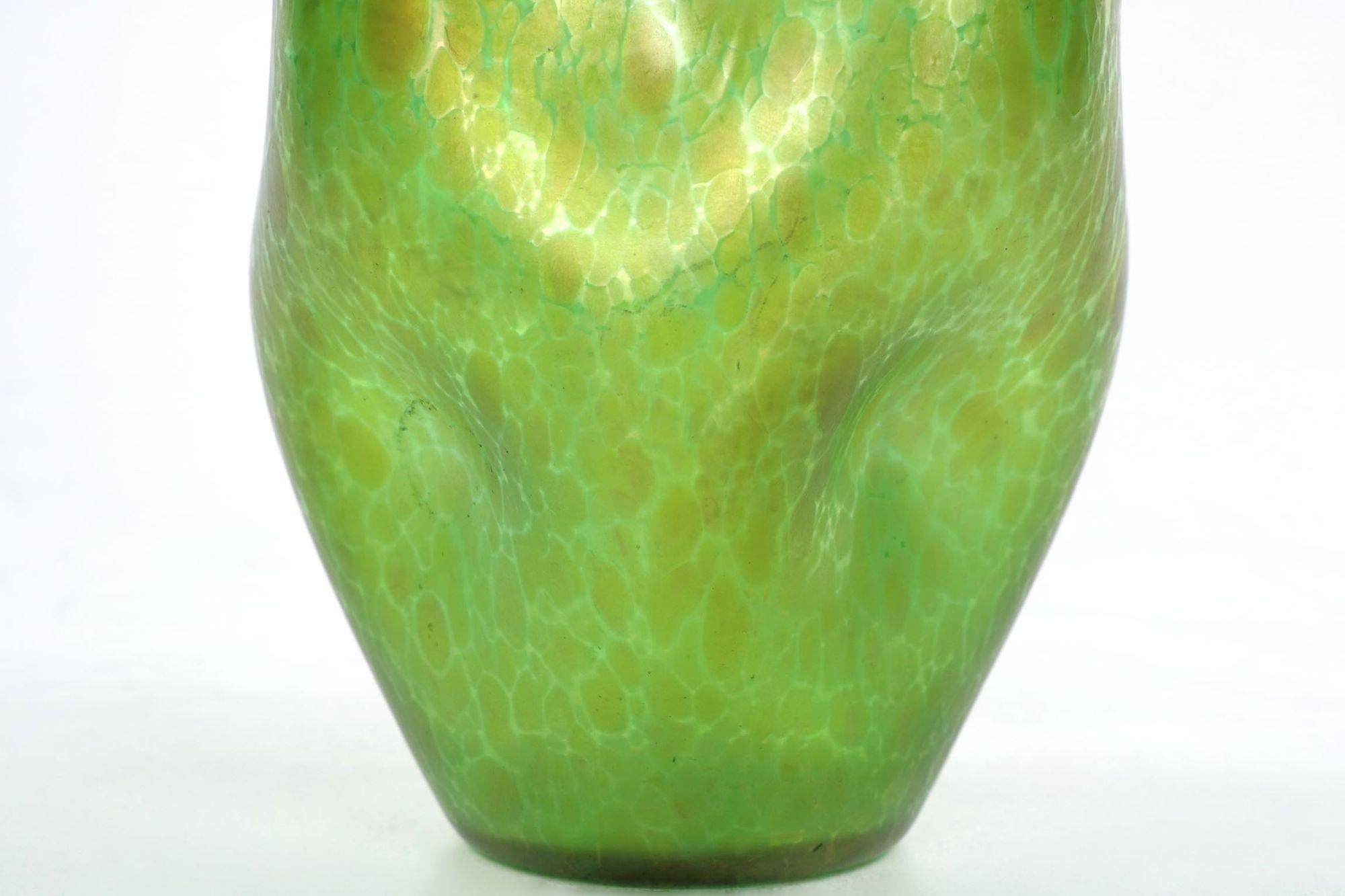 Art Nouveau Hand Blown Green Iridescent Art Glass Vase 3
