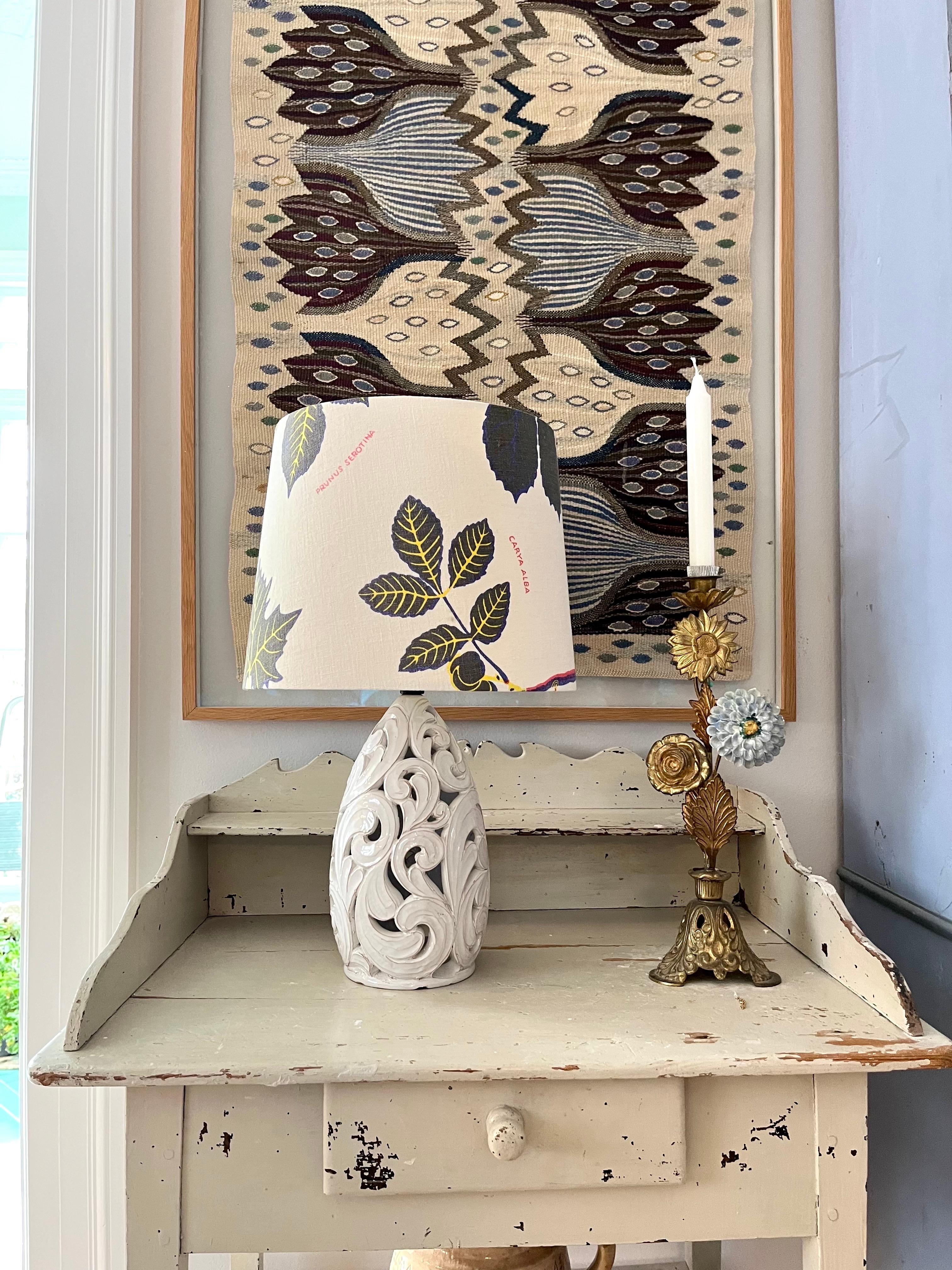 Danois Lampe de table Art nouveau en céramique modelée à la main, Klein Unica, années 1920 en vente