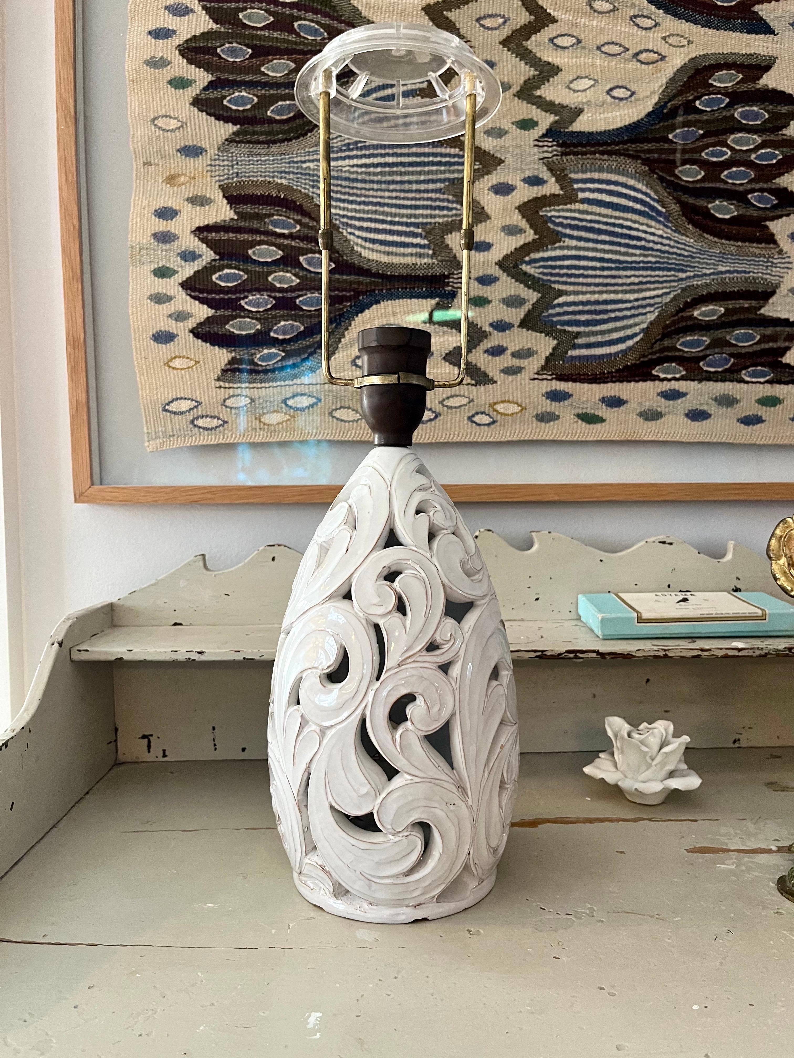 Fait main Lampe de table Art nouveau en céramique modelée à la main, Klein Unica, années 1920 en vente