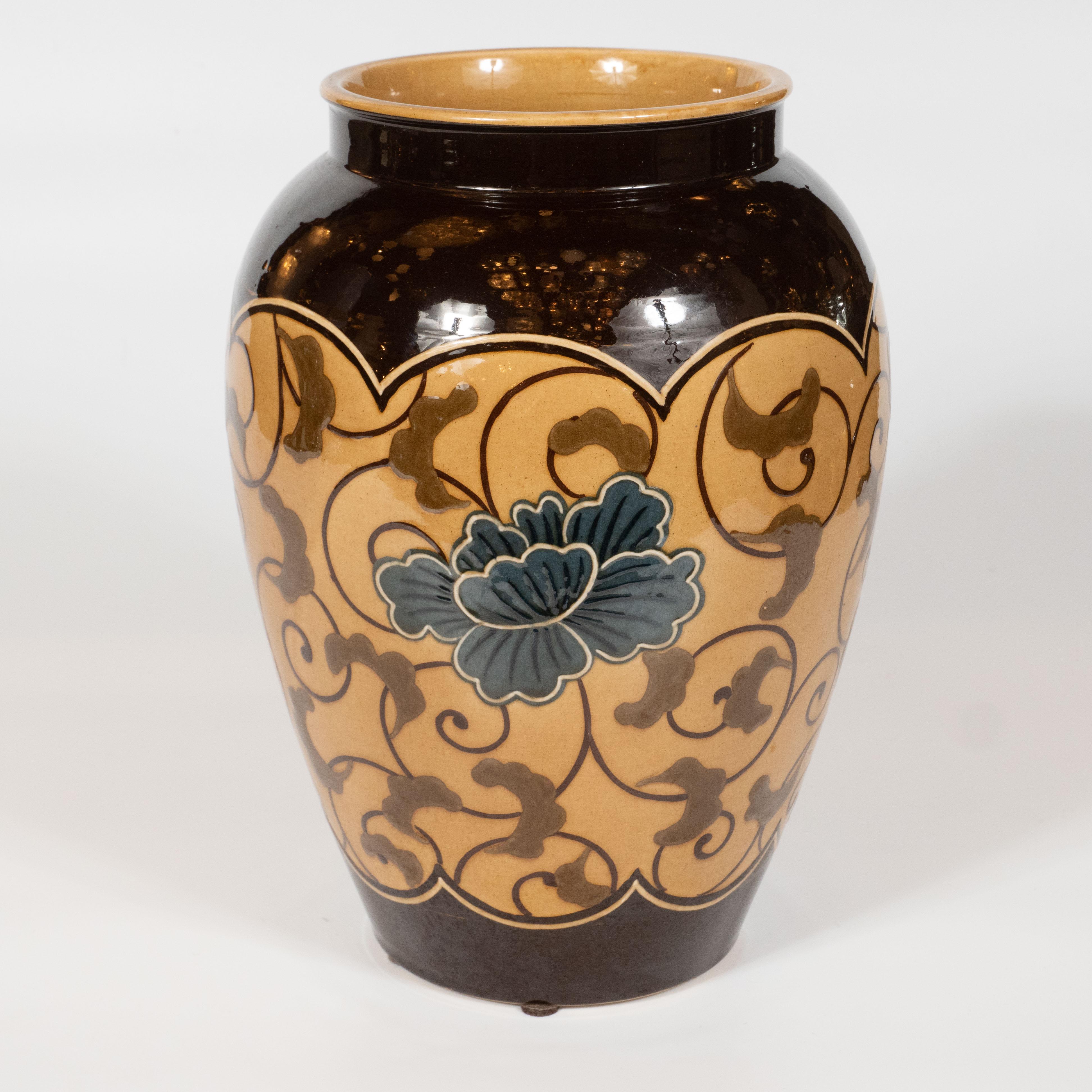 Art Nouveau Hand Painted Ceramic Wedgewood Marsden Vase with Floral Patterns In Excellent Condition For Sale In New York, NY