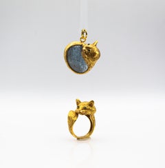 Art Nouveau Handcrafted Emerald Aquamarine Yellow Gold "Cat" Pendant Necklace