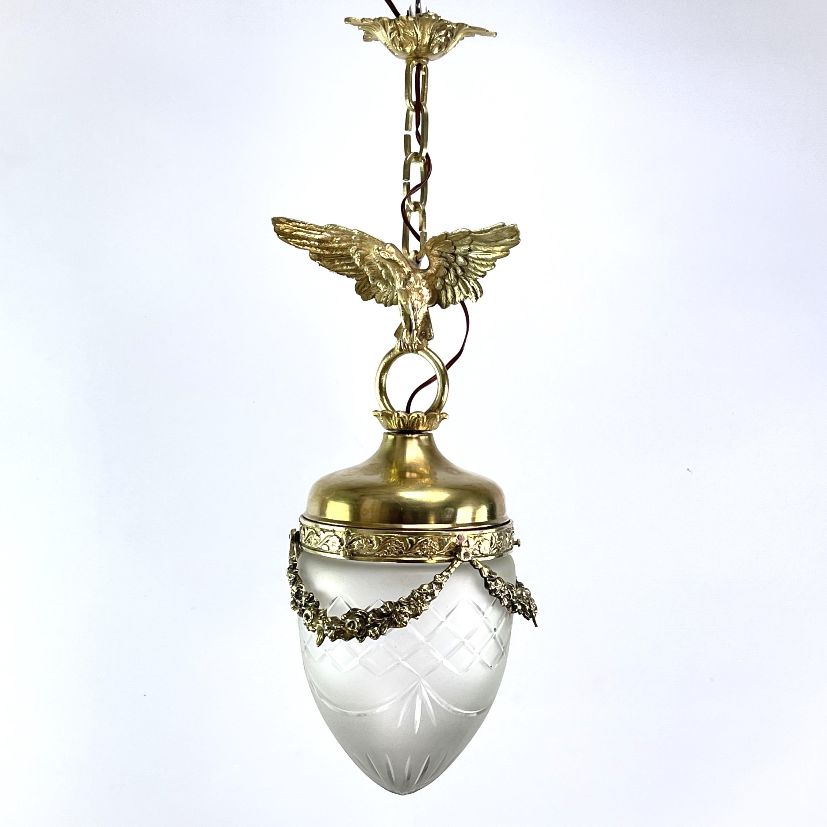 Art nouveau Lampe suspendue Art Nouveau avec aigle, en forme de goutte d'eau, années 1900 en vente
