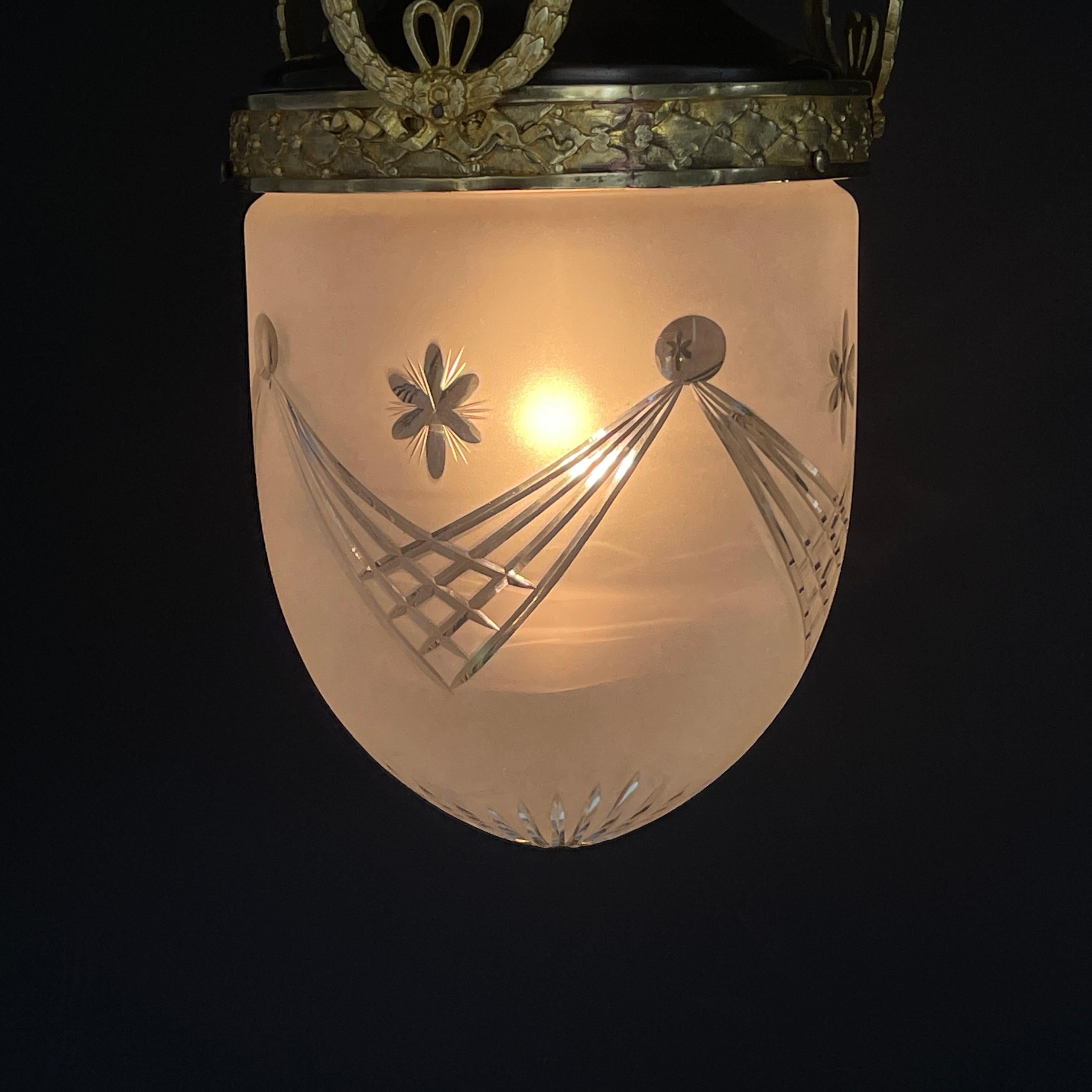 Art Nouveau Hanging Lamp with eagle, Bronze, Teardrop Shape, 1900s For Sale 4