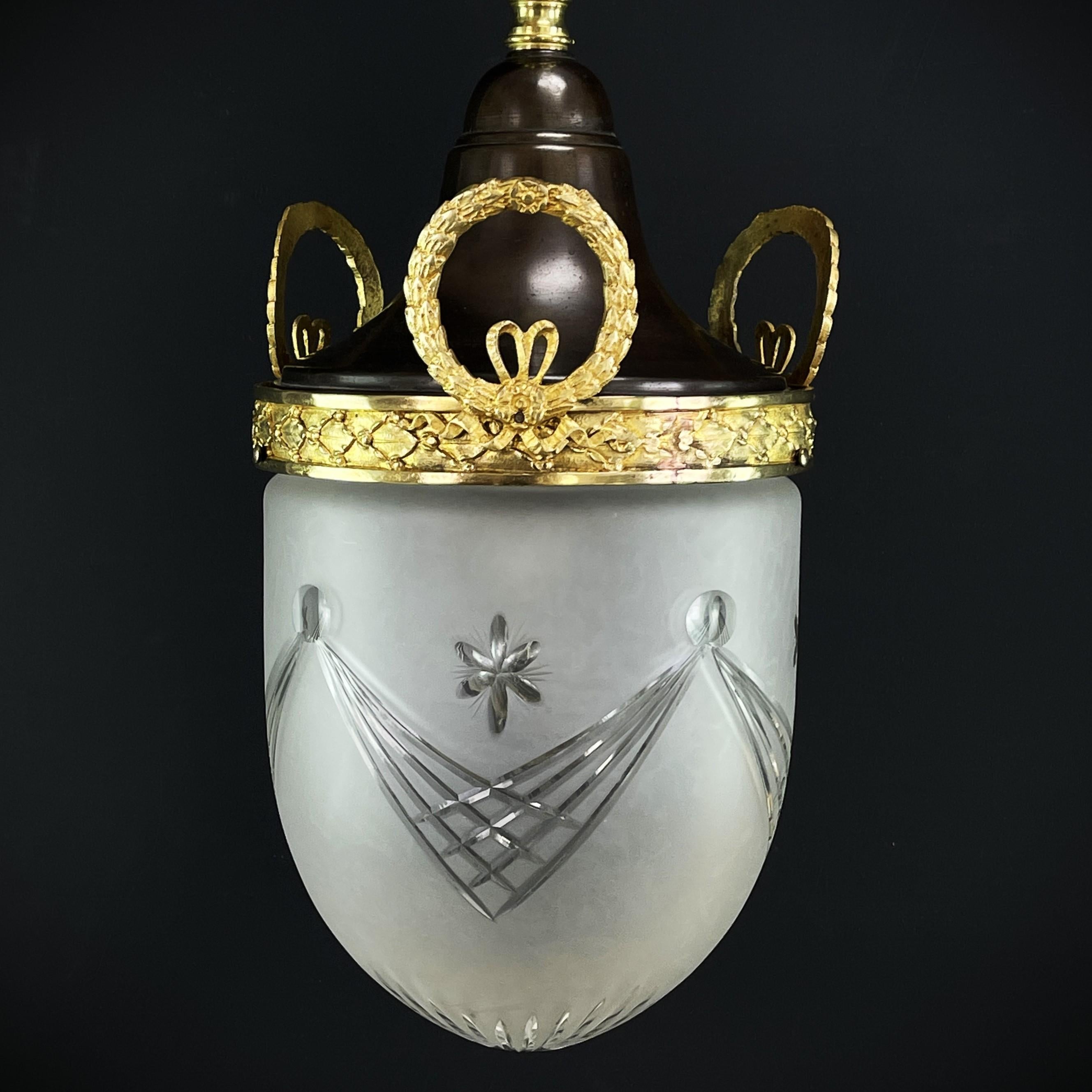 Art Nouveau Hanging Lamp with eagle, Bronze, Teardrop Shape, 1900s In Good Condition For Sale In Bingen am Rhein, RP