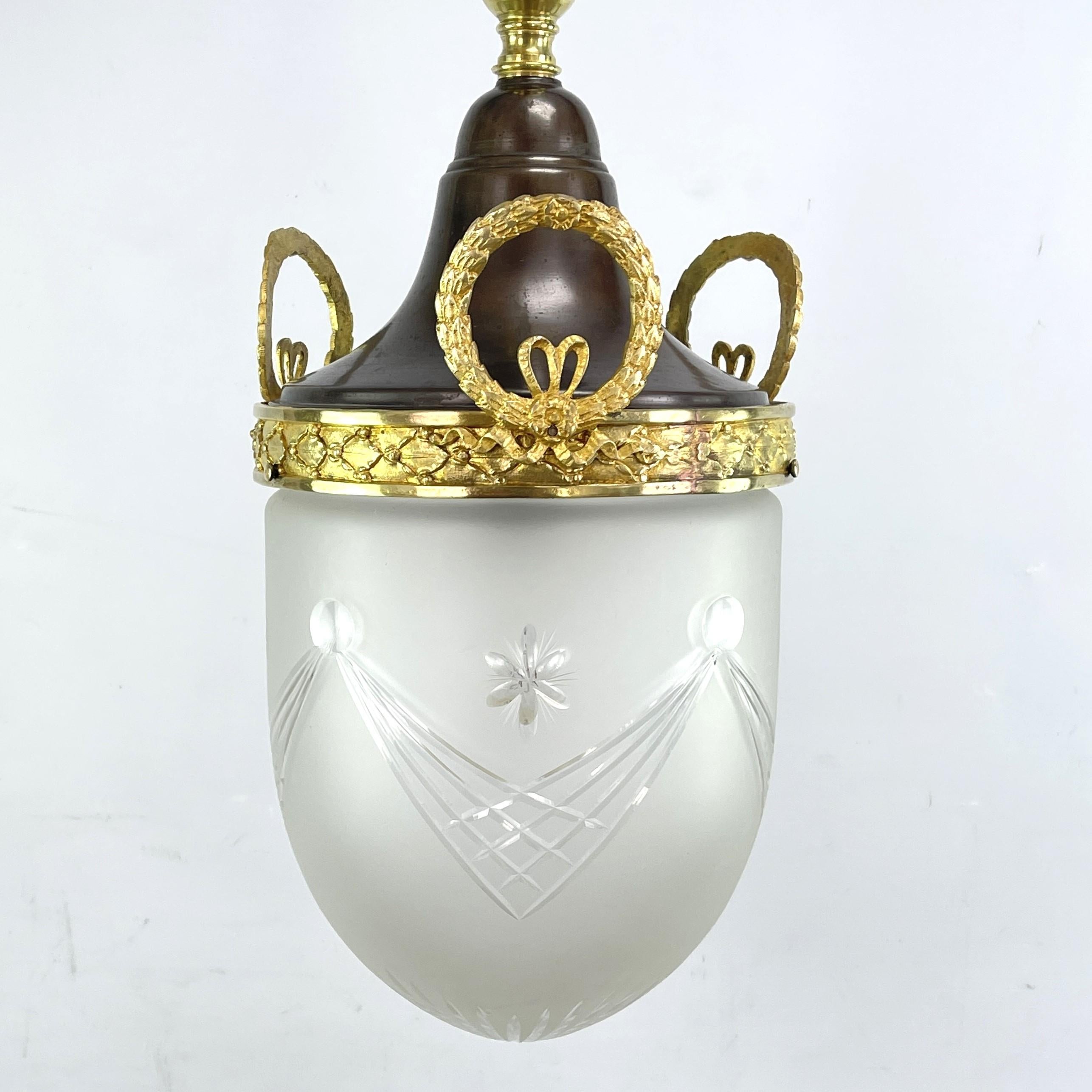 Art Nouveau Hanging Lamp with eagle, Bronze, Teardrop Shape, 1900s For Sale 3