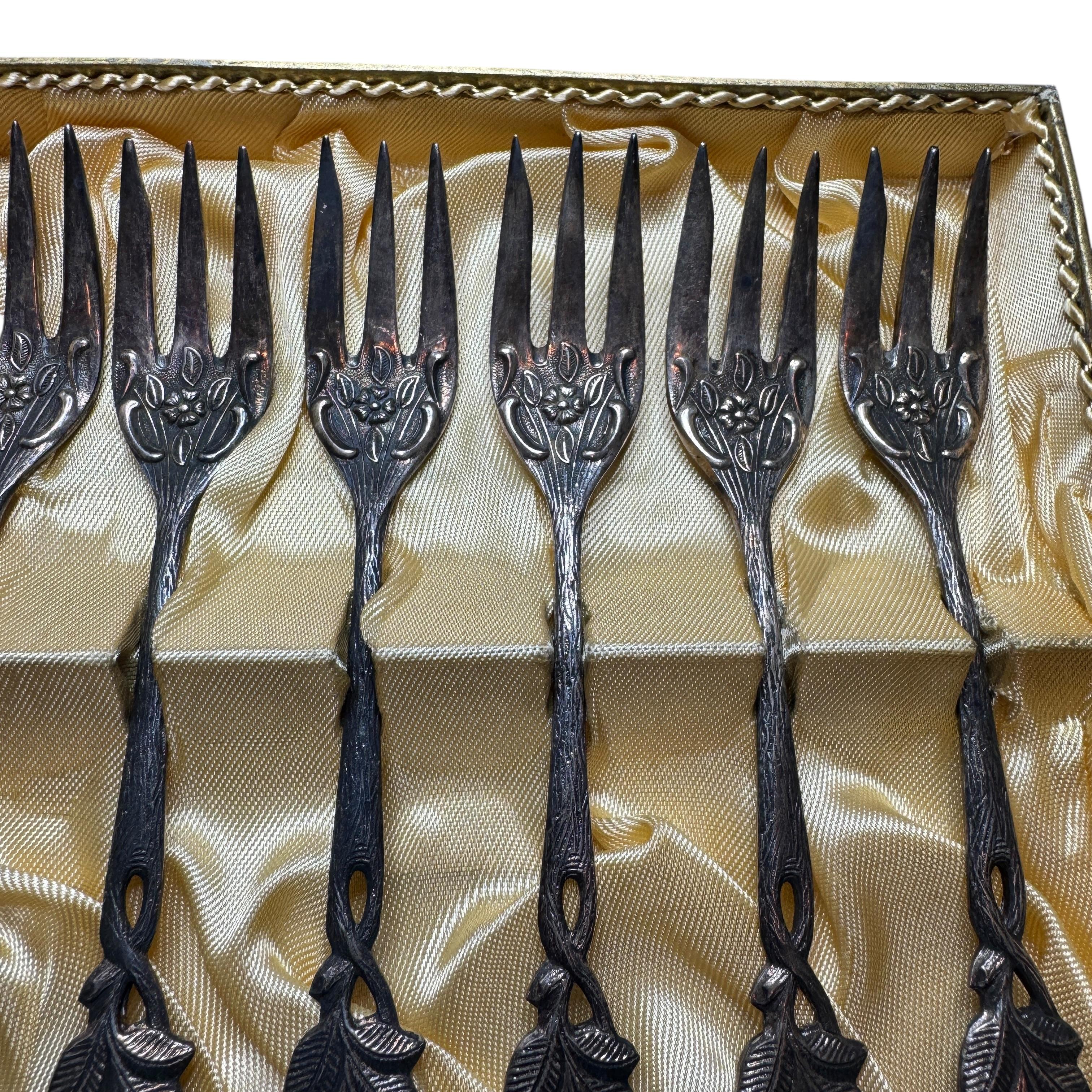 Art Nouveau Hildesheim Rose Silver Plate Cake Fork Flatware Set German, 6 Pieces en Bueno estado para la venta en Nuernberg, DE