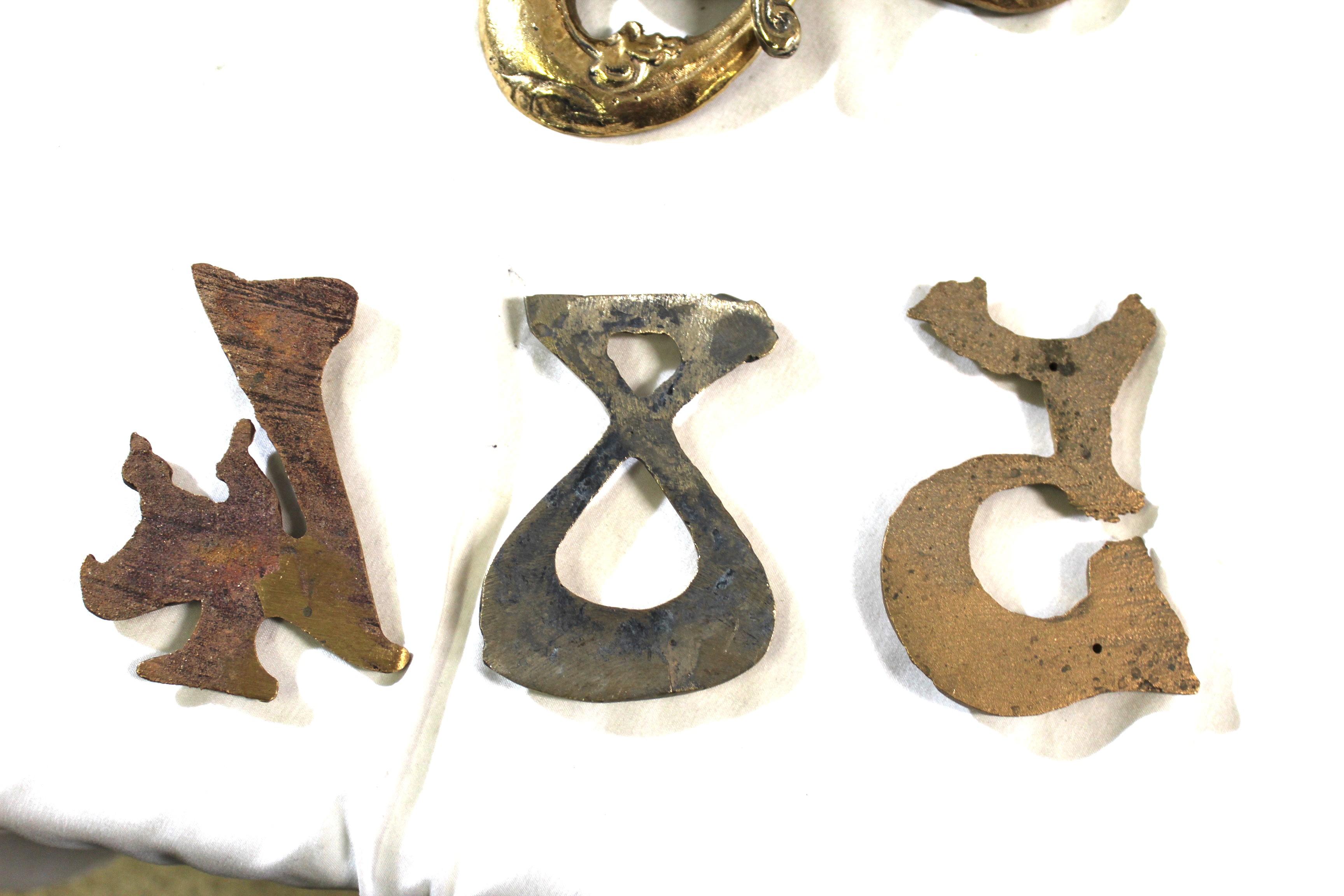 Art Nouveau House Numbers Bronze Made after Hector Guimard Designs im Zustand „Hervorragend“ im Angebot in Los Angeles, CA