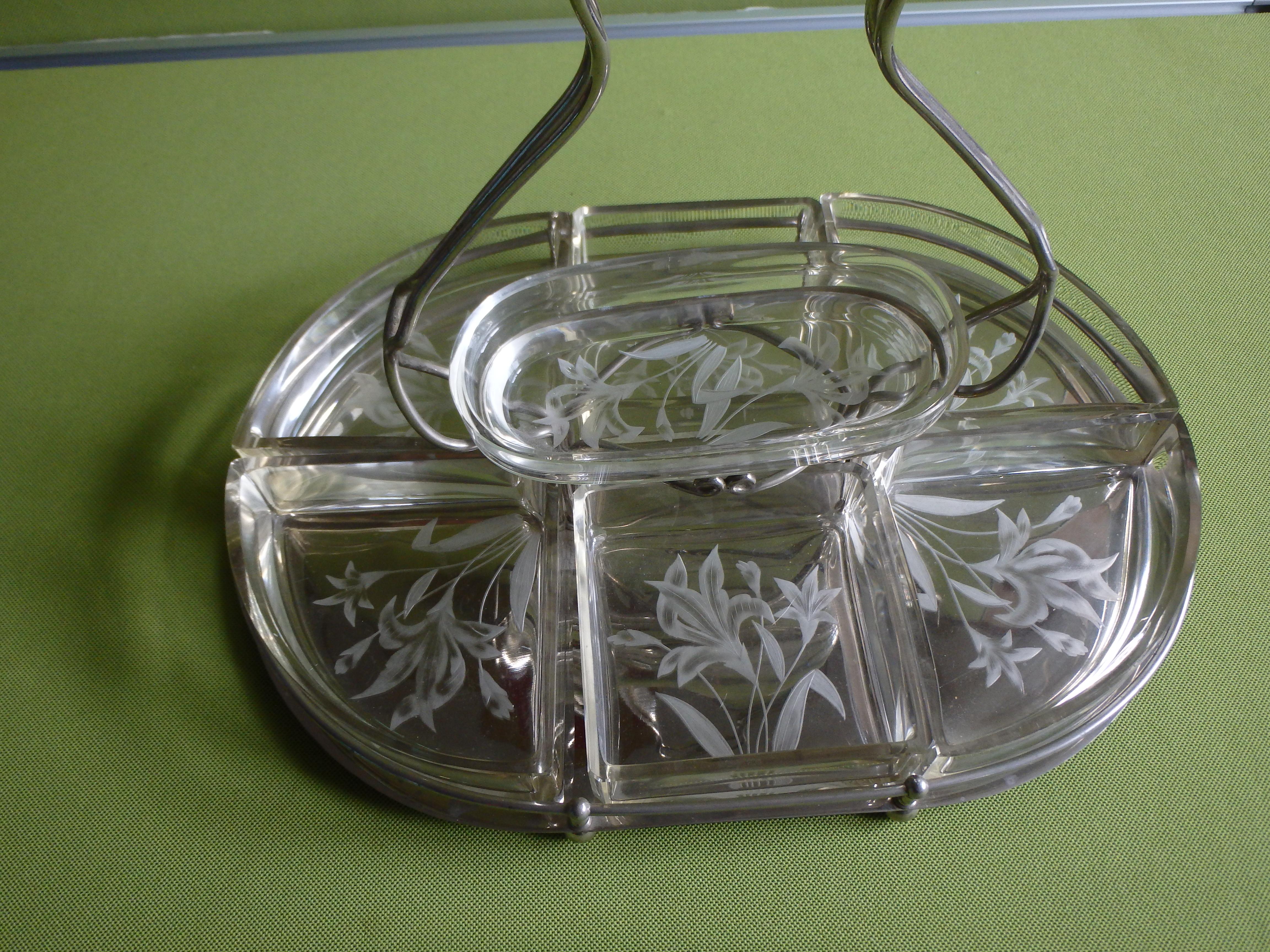 Early 20th Century Art Nouveau huge serving stand with crystal bowls with engraved flowers   For Sale