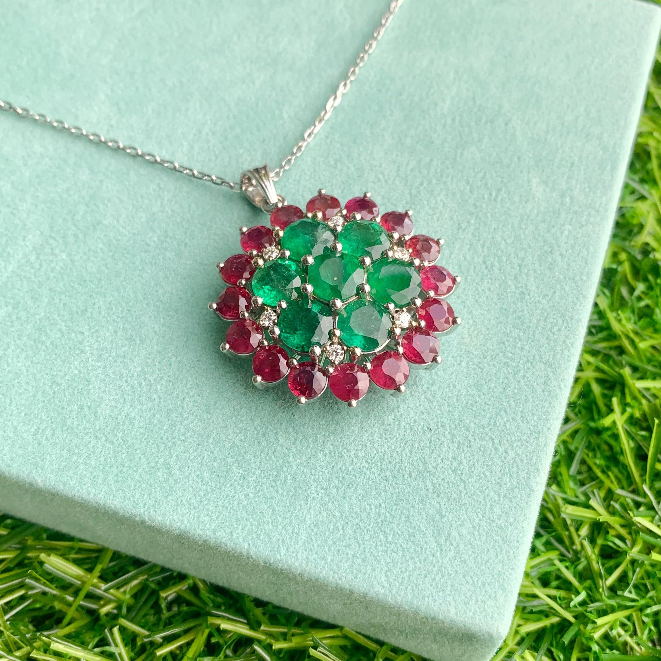 7.41 Ct Emerald, 6.94 Ct Ruby & 0.2 Ct Diamond studded Statement Pendant For Sale 10