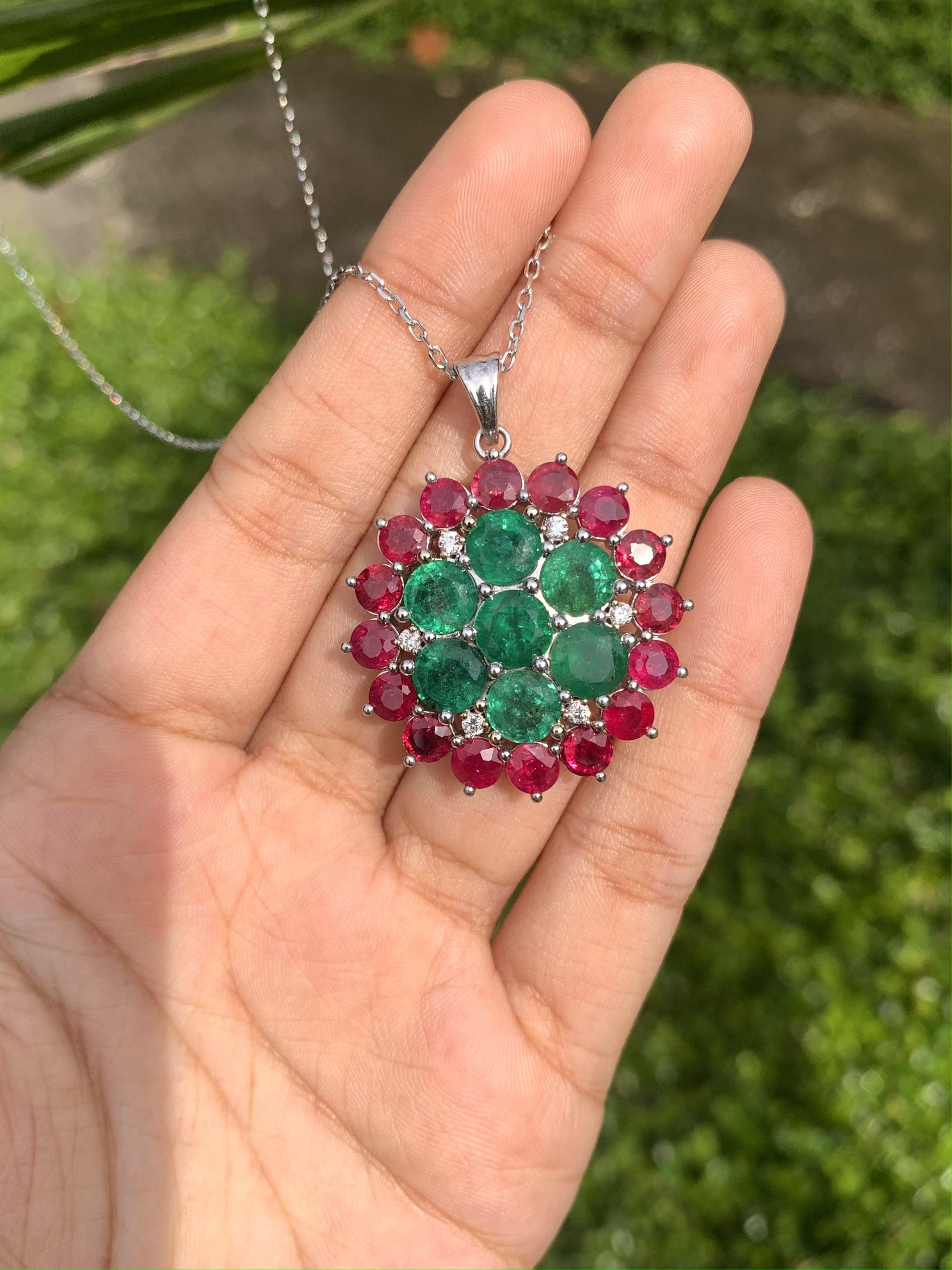 7.41 Ct Emerald, 6.94 Ct Ruby & 0.2 Ct Diamond studded Statement Pendant For Sale 2
