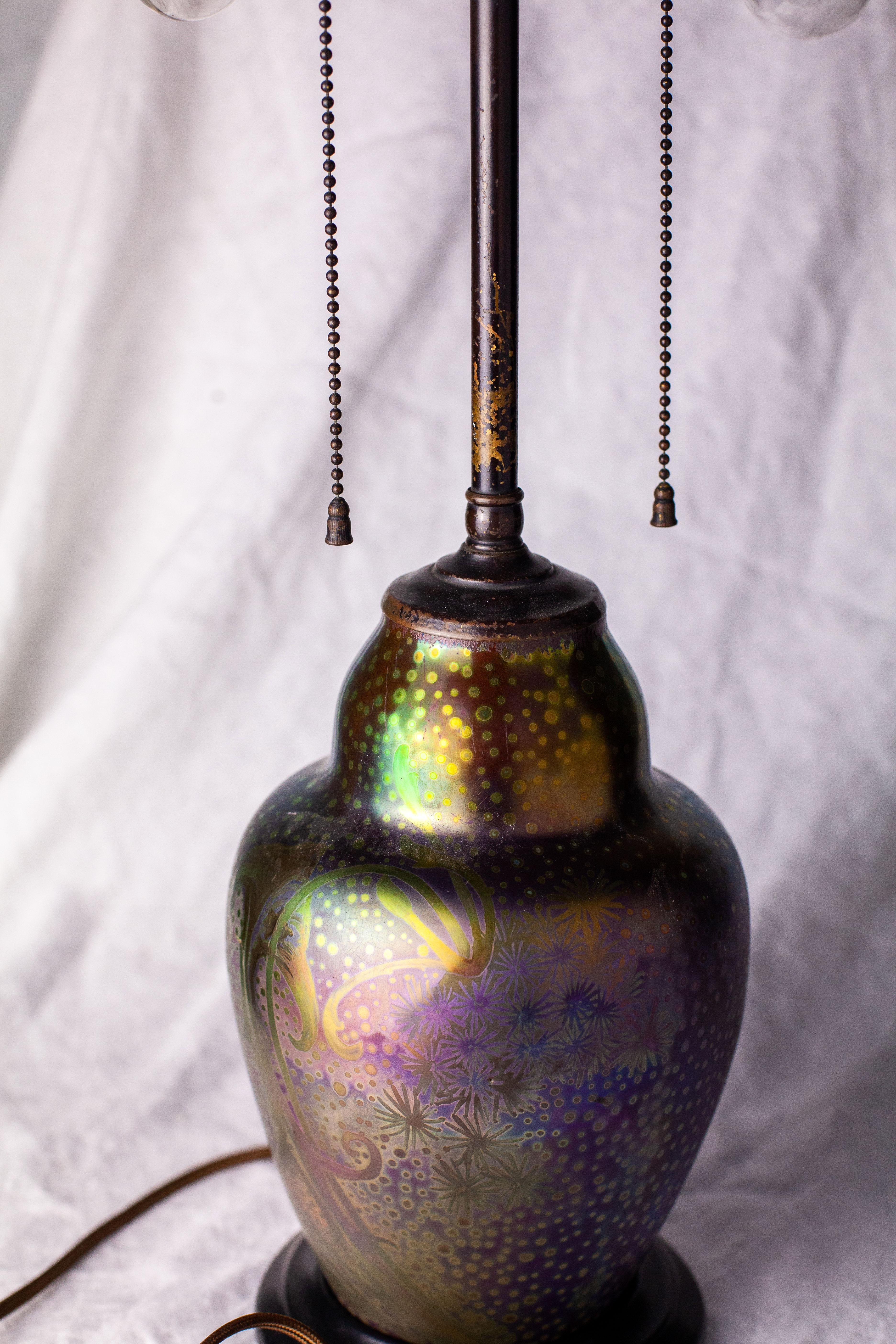 Base de lampe Art Nouveau en faïence irisée Weller Sicard en vente 4