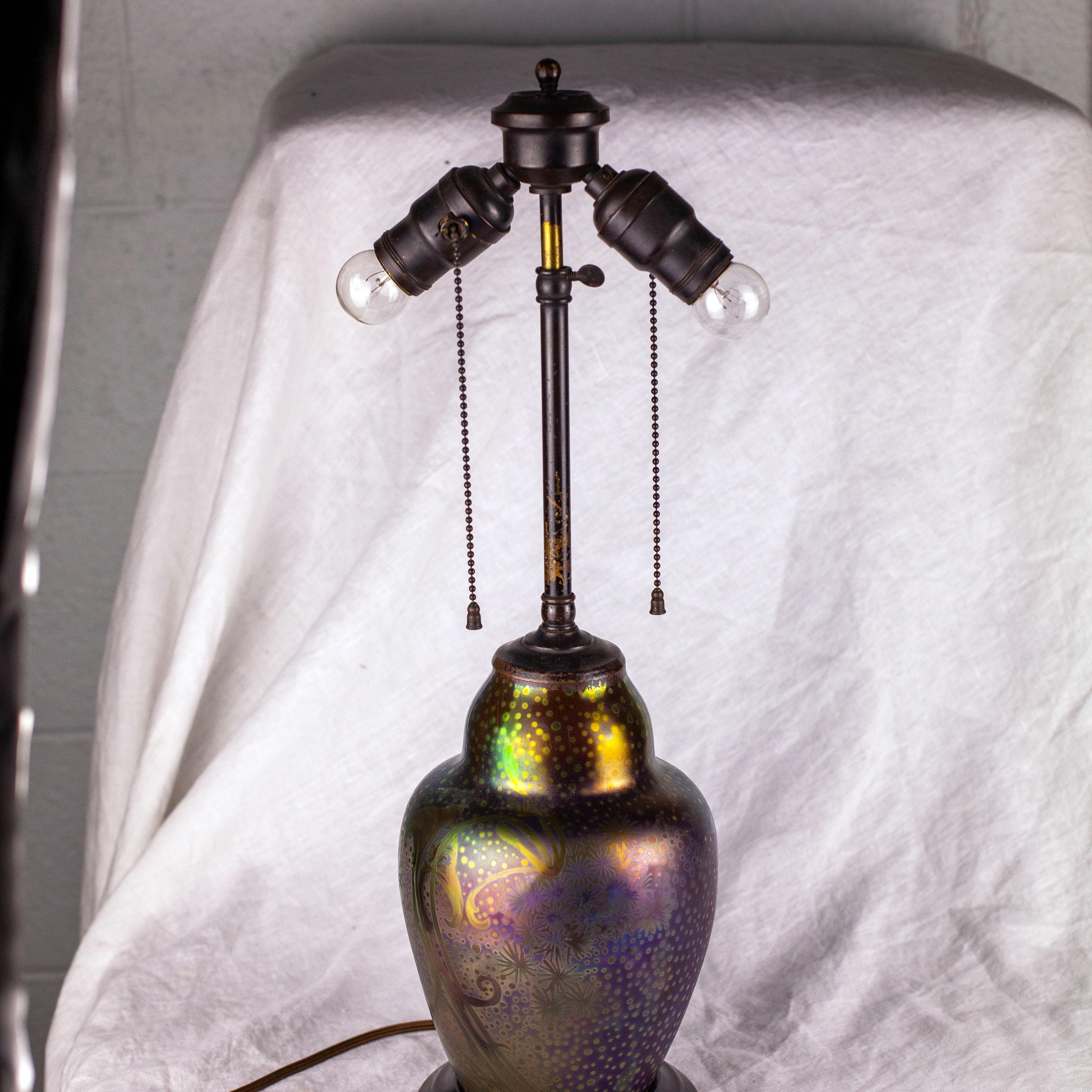 Art nouveau Base de lampe Art Nouveau en faïence irisée Weller Sicard en vente