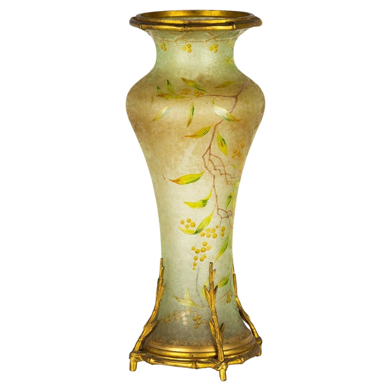 Jugendstil Ormolu Vase aus schillerndem Glas  von Wilhelm Kralik Sohn, 19. Jahrhundert im Angebot