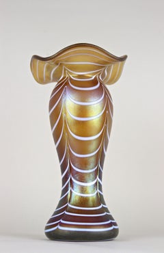 Art Nouveau Iridescent Glass Vase Attributed To Loetz Witwe, Bohemia, ca. 1915