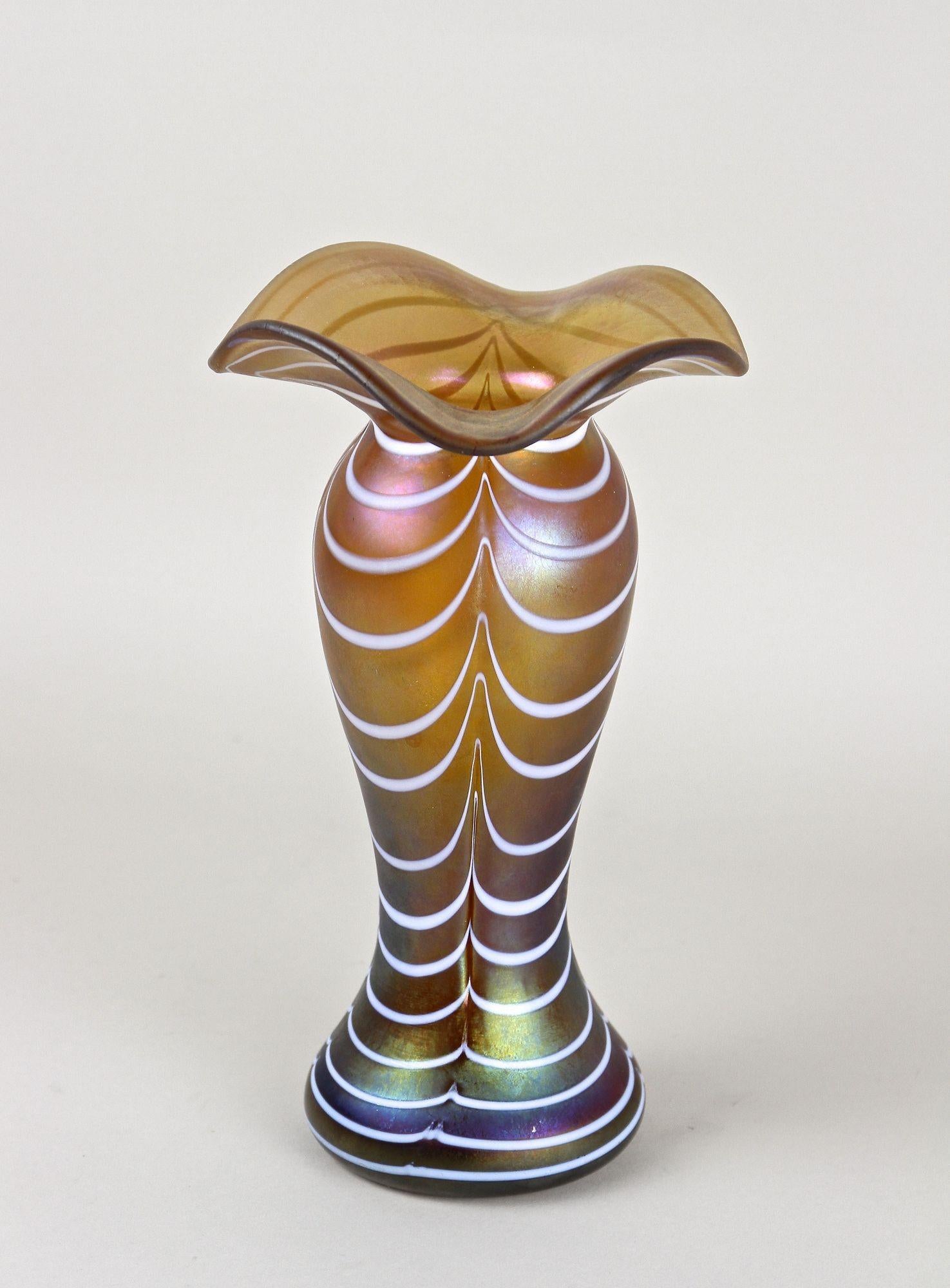 Blown Glass Art Nouveau Iridescent Glass Vase Attributed To Loetz Witwe, Bohemia, ca. 1915 For Sale