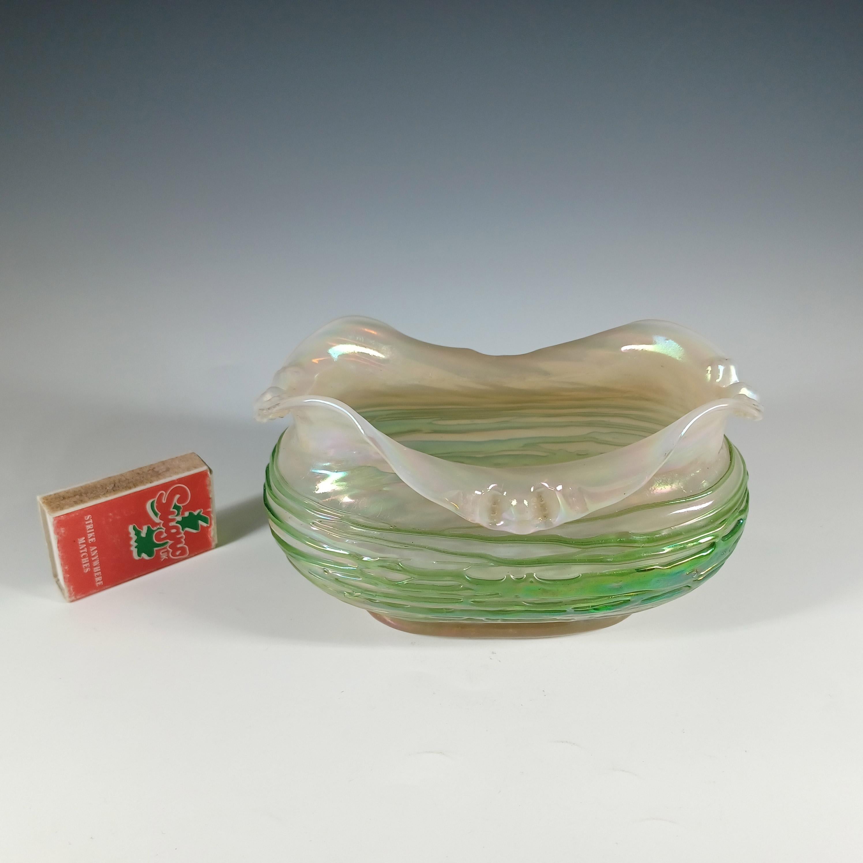 Art Nouveau Iridescent Green Trailed Glass Antique Vase For Sale 4