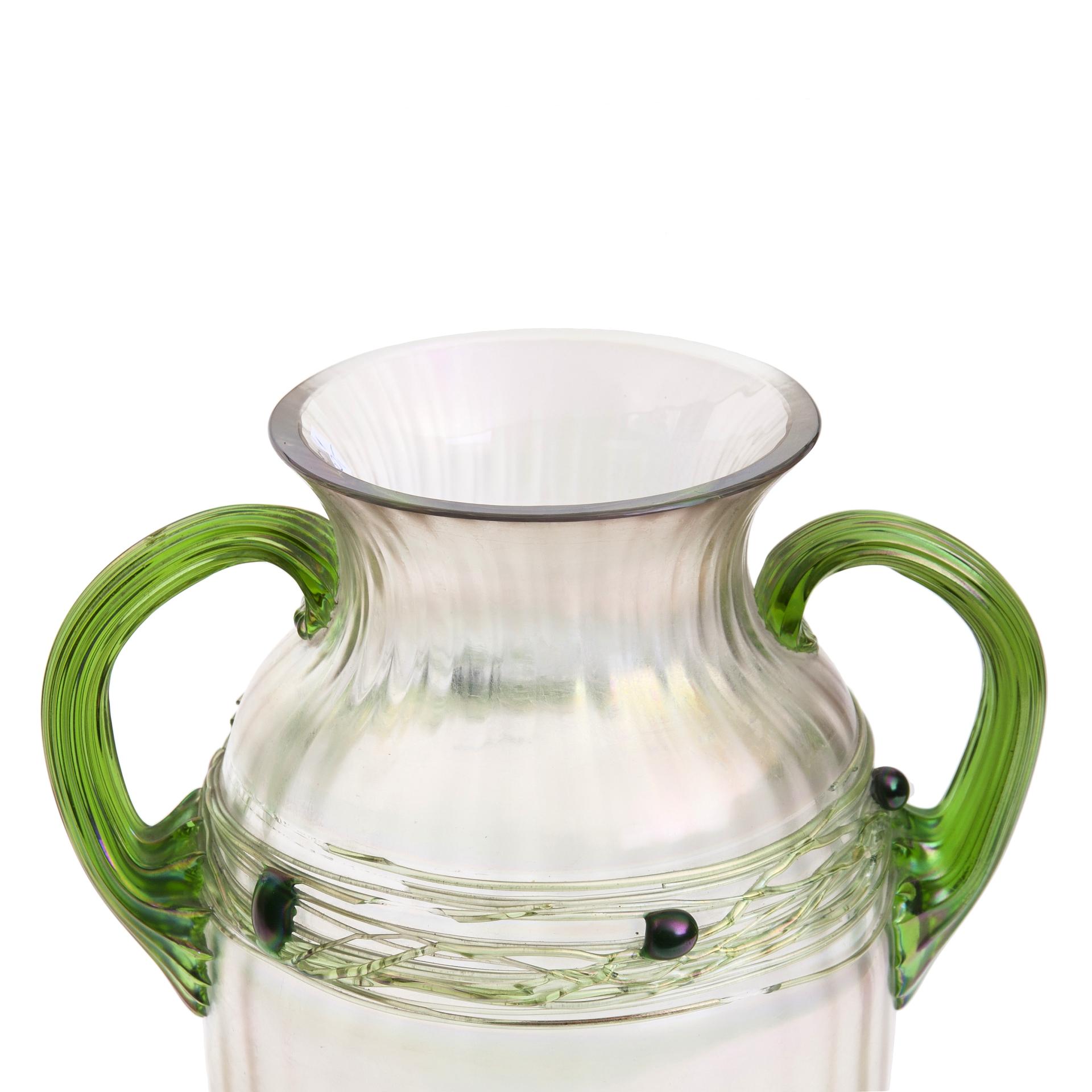 Art Nouveau Iridescent Vase, Wilhelm Kralik Sohn, Czech Republic, 1900-1910 For Sale 1