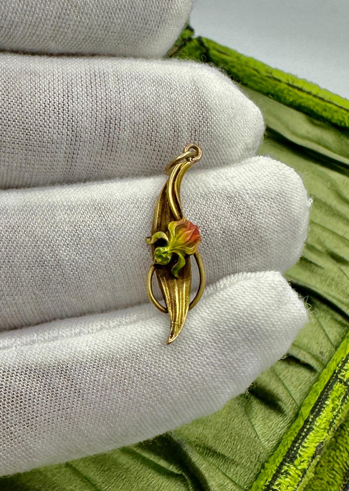 Art Nouveau Iris Flower Enamel Pendant Necklace 14k Gold Antique For Sale 1