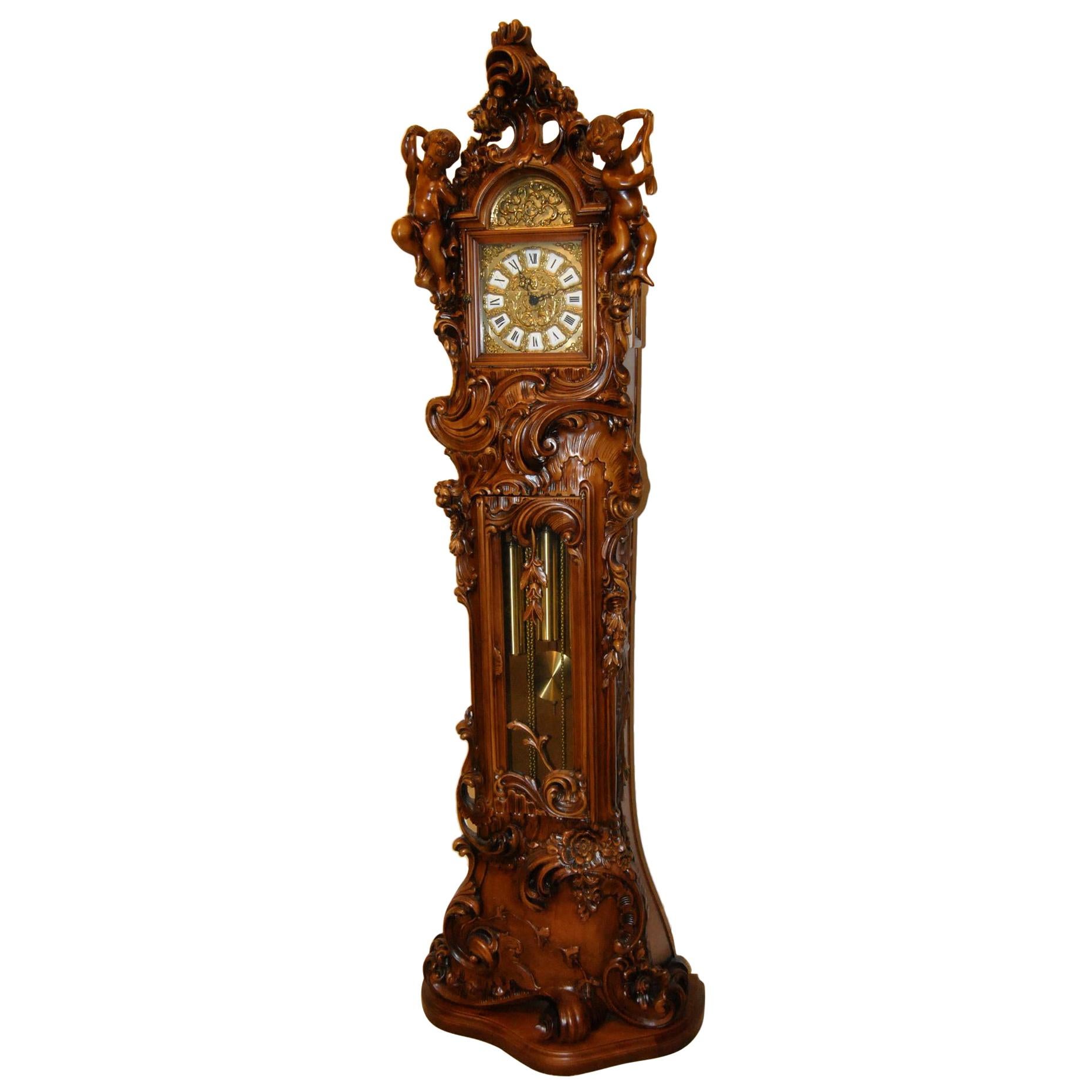Art Nouveau Baroque Italien Horloge de parquet sculptée de chérubins Franz Hermle
