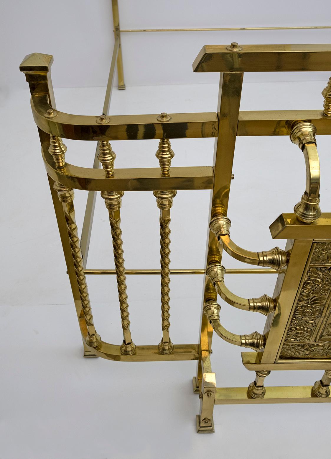 Art Nouveau Italian Brass Double Bed, Early 1900s For Sale 9
