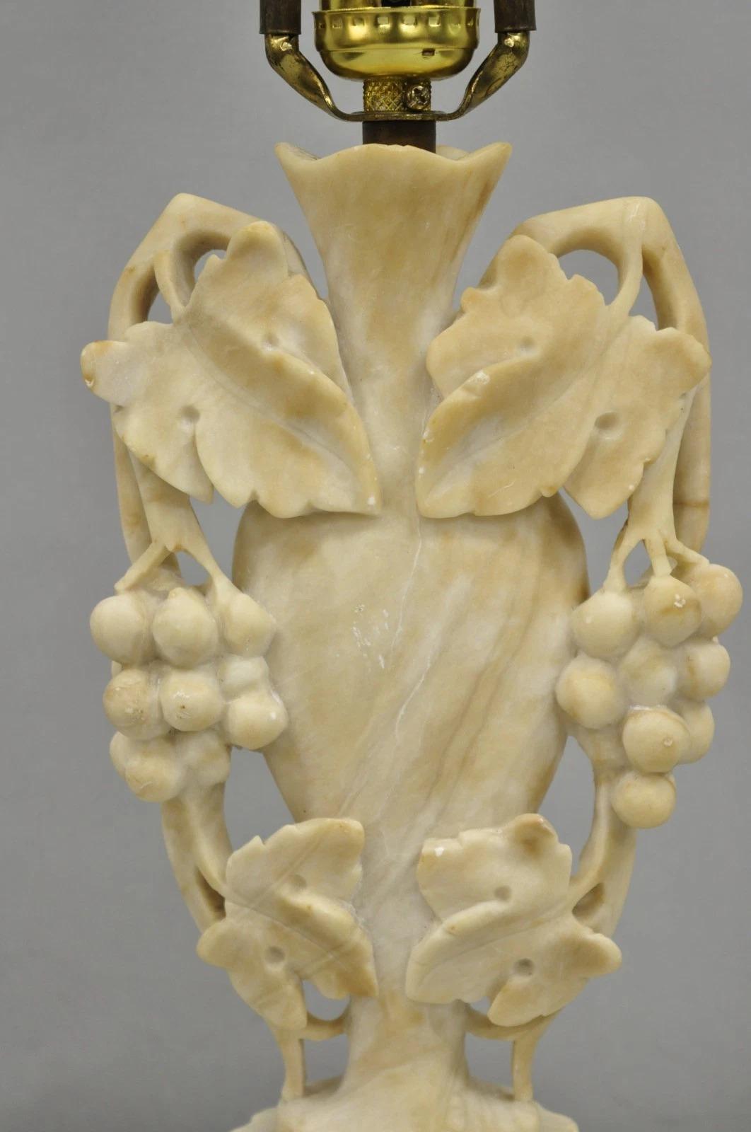 Art Nouveau Italian Carved Alabaster Marble Small Urn & Grapevine Table Lamp In Good Condition For Sale In Philadelphia, PA