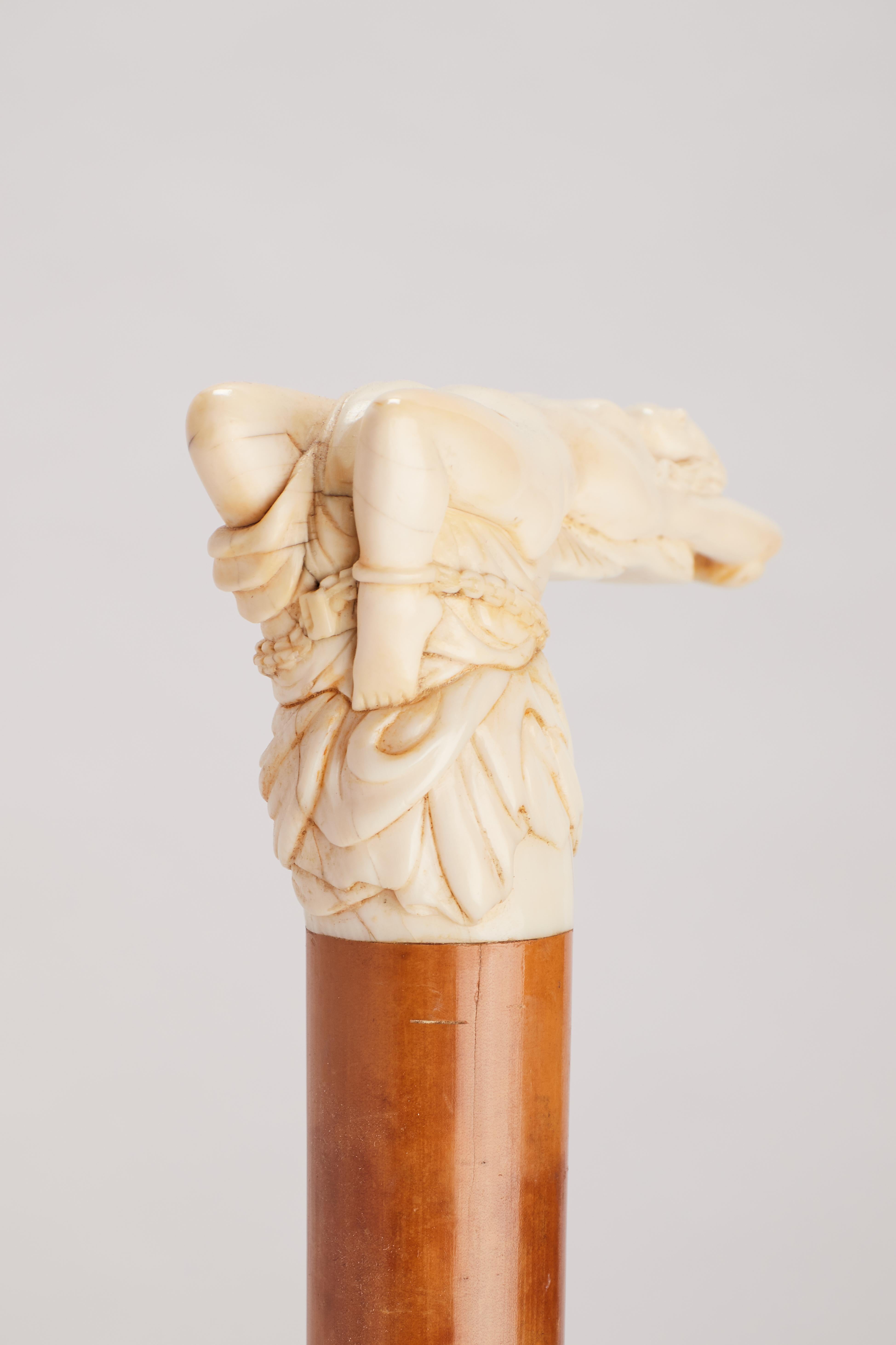 British Art nouveau Ivory carved handle walking stick depicting Andromeda, UK 1880.  For Sale