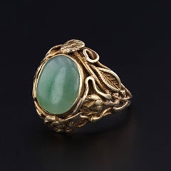 Art Nouveau Jade Cabochon Ring of 14k Gold, Circa 1920