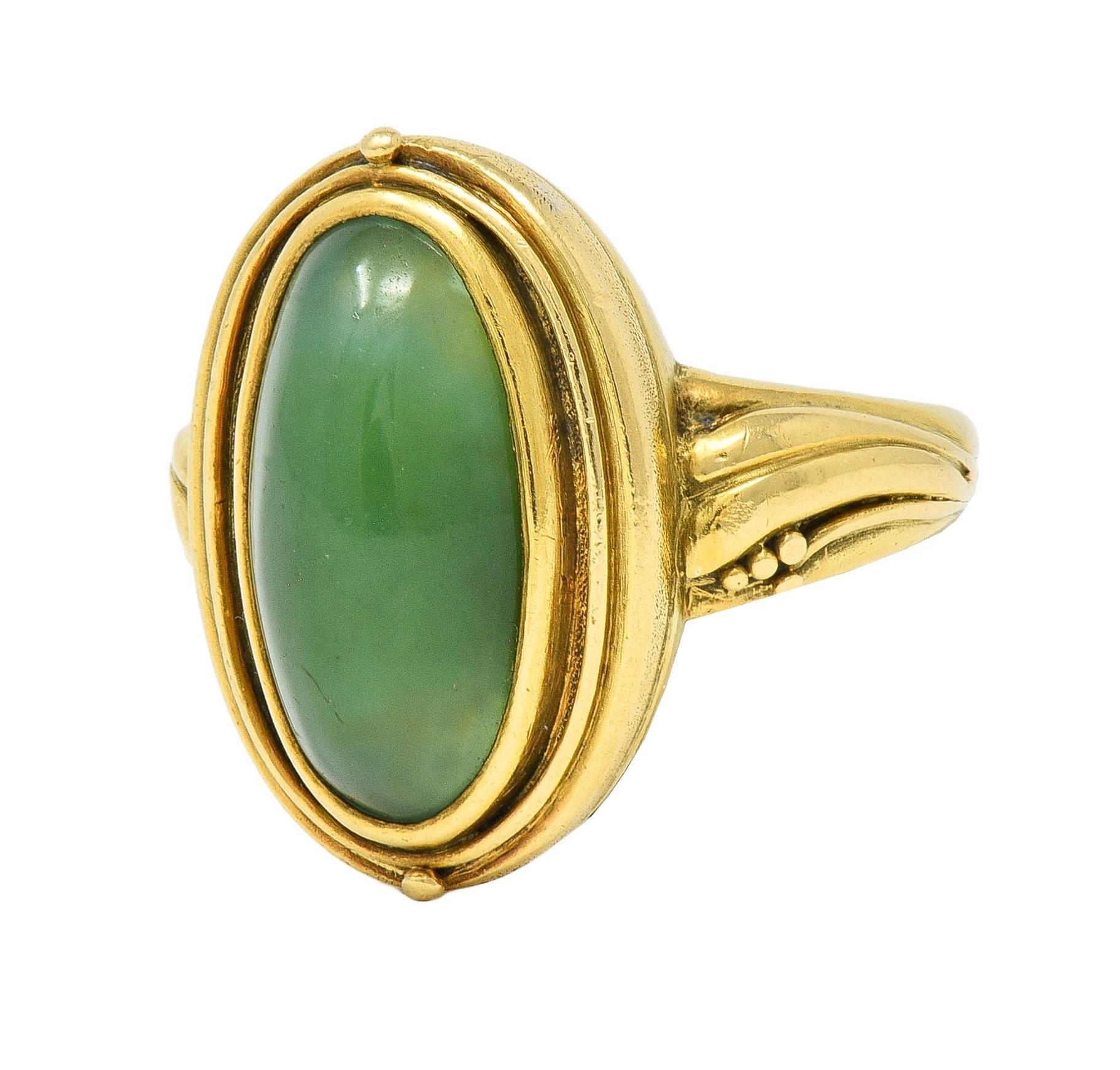Art Nouveau Jadeite Jade 18 Karat Yellow Gold Antique Signet Ring For Sale 1