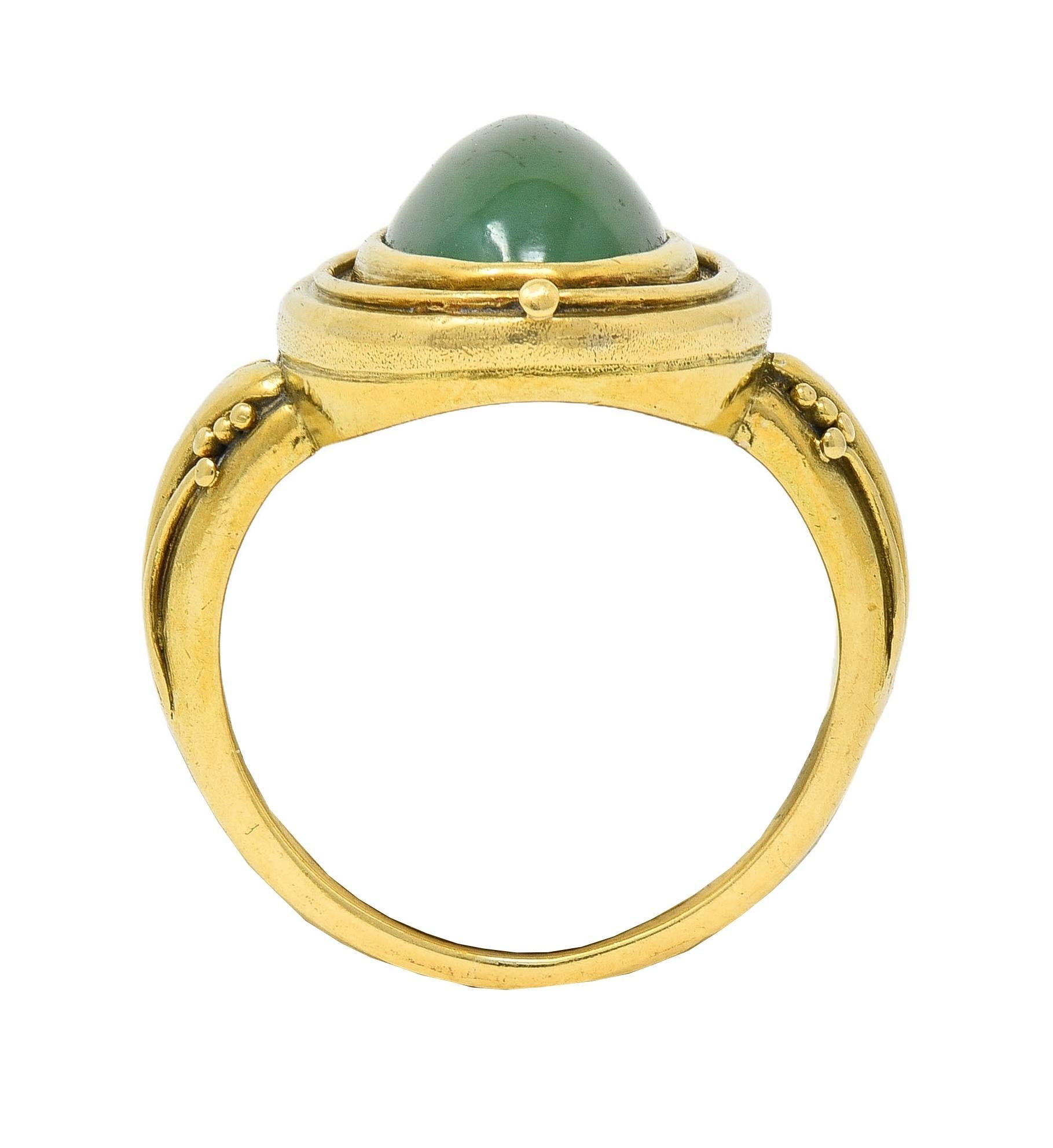 Art Nouveau Jadeite Jade 18 Karat Yellow Gold Antique Signet Ring For Sale 3